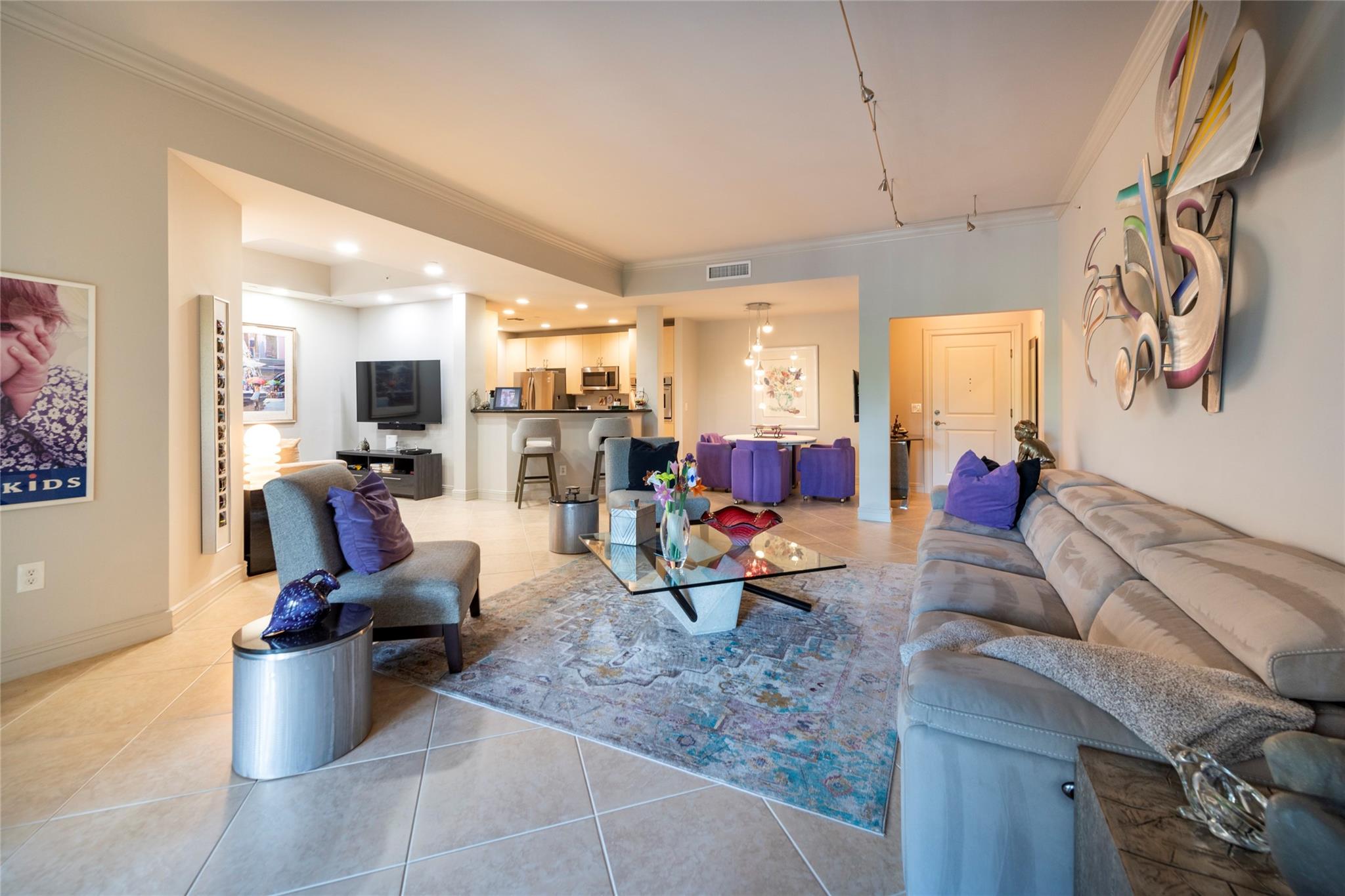 16102 Emerald Estates Dr #207 Weston, FL 33331