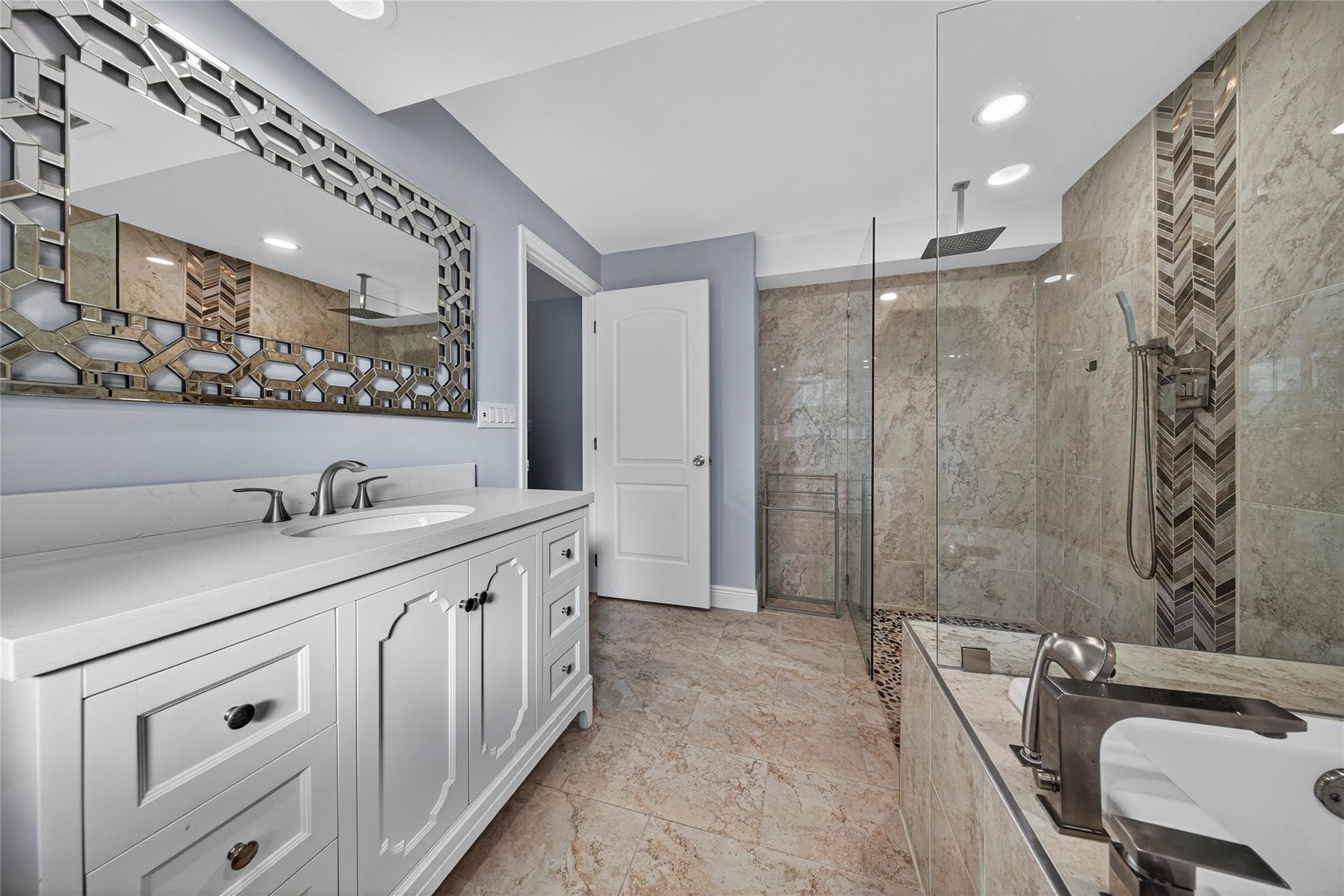 3000 NE 48th Ct #101 Lighthouse Point, FL 33064