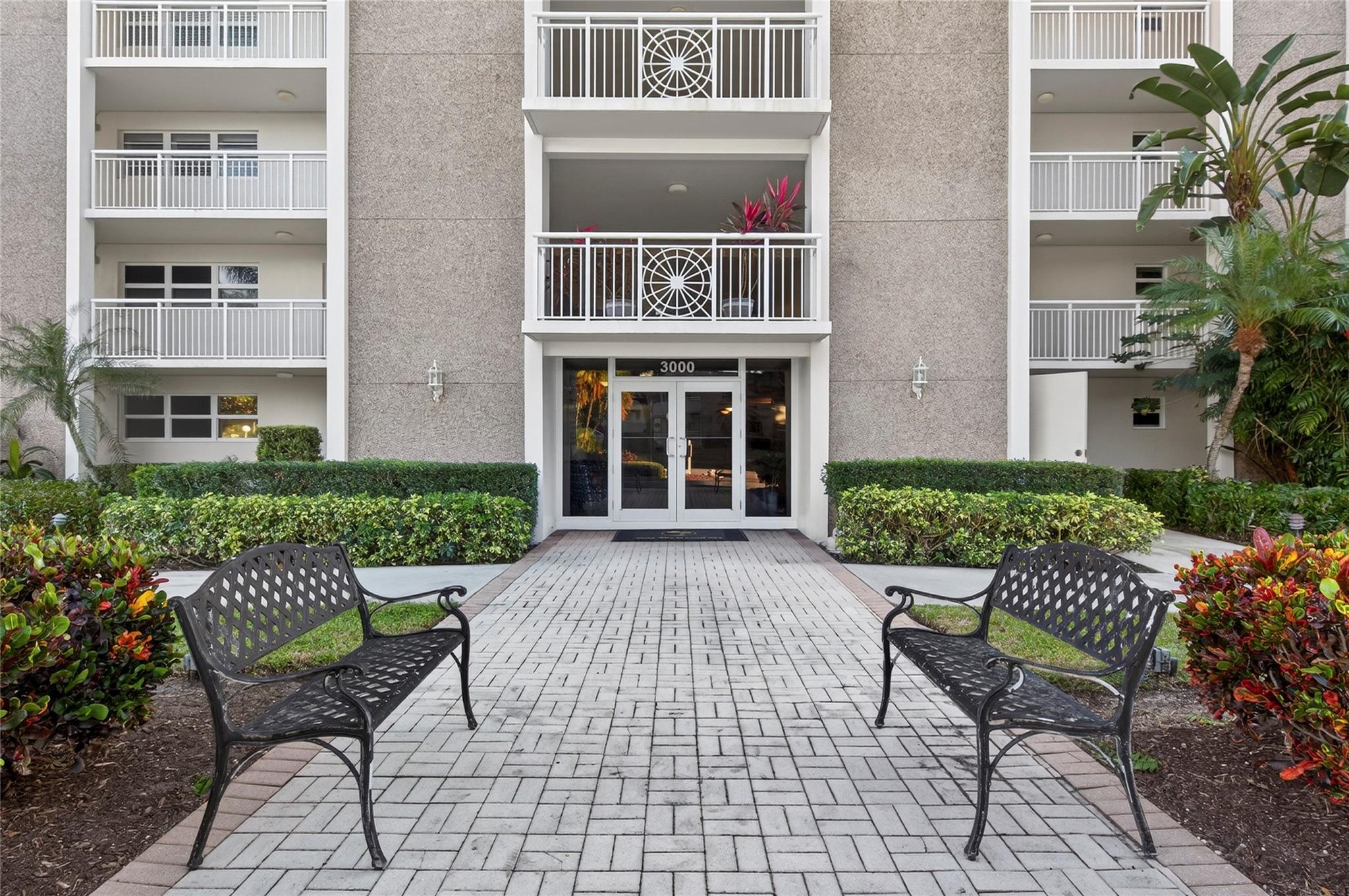 3000 NE 48th Ct #101 Lighthouse Point, FL 33064