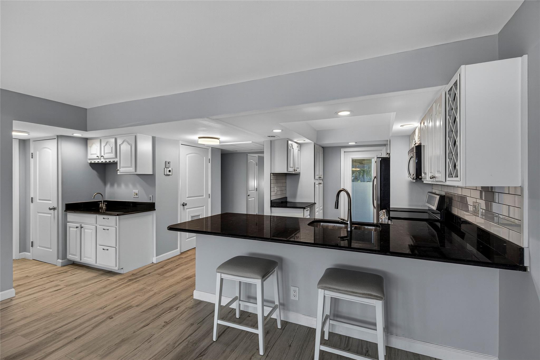 3000 NE 48th Ct #101 Lighthouse Point, FL 33064