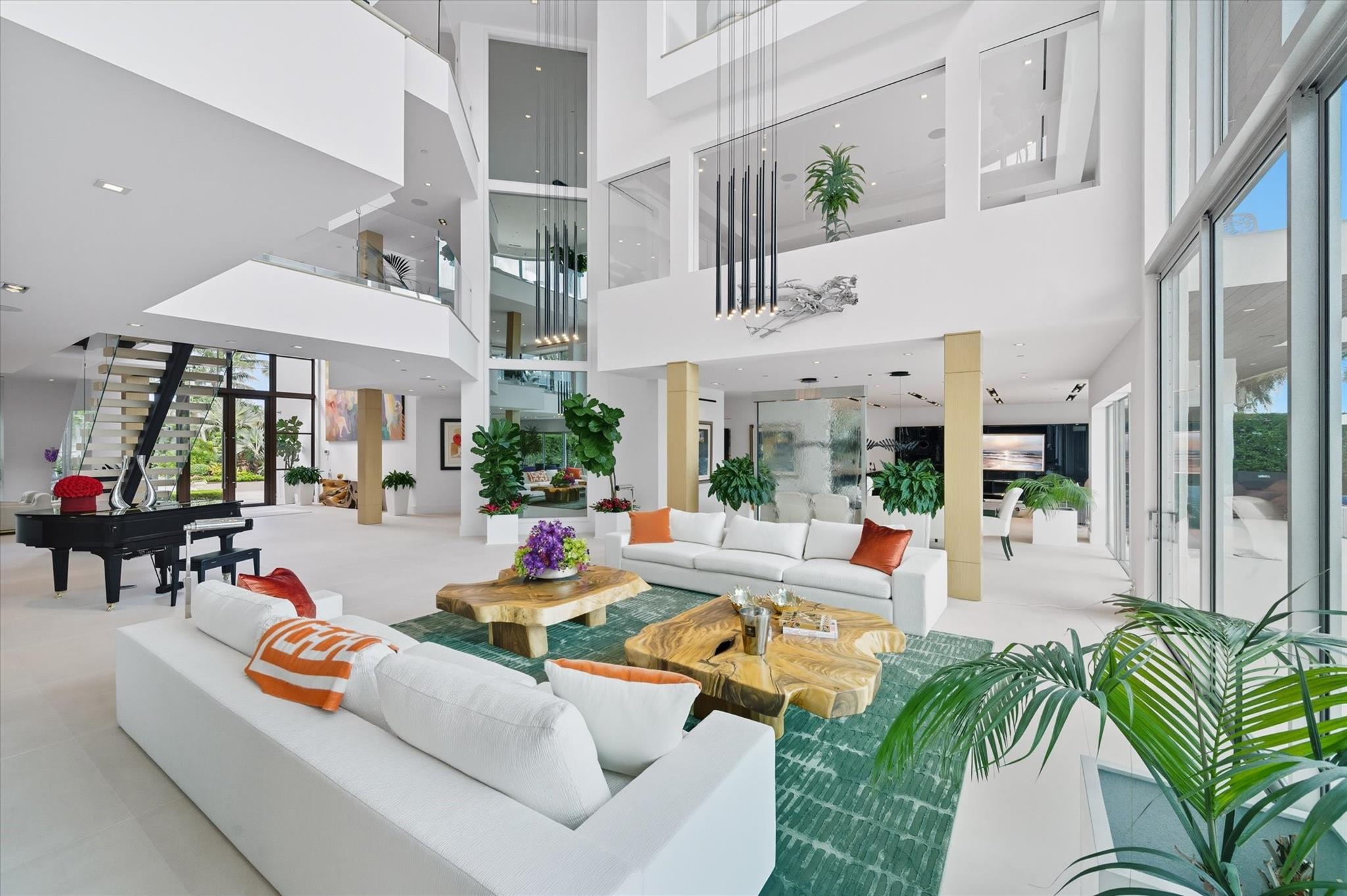 14 N Isla Bahia Dr Fort Lauderdale, FL 33316