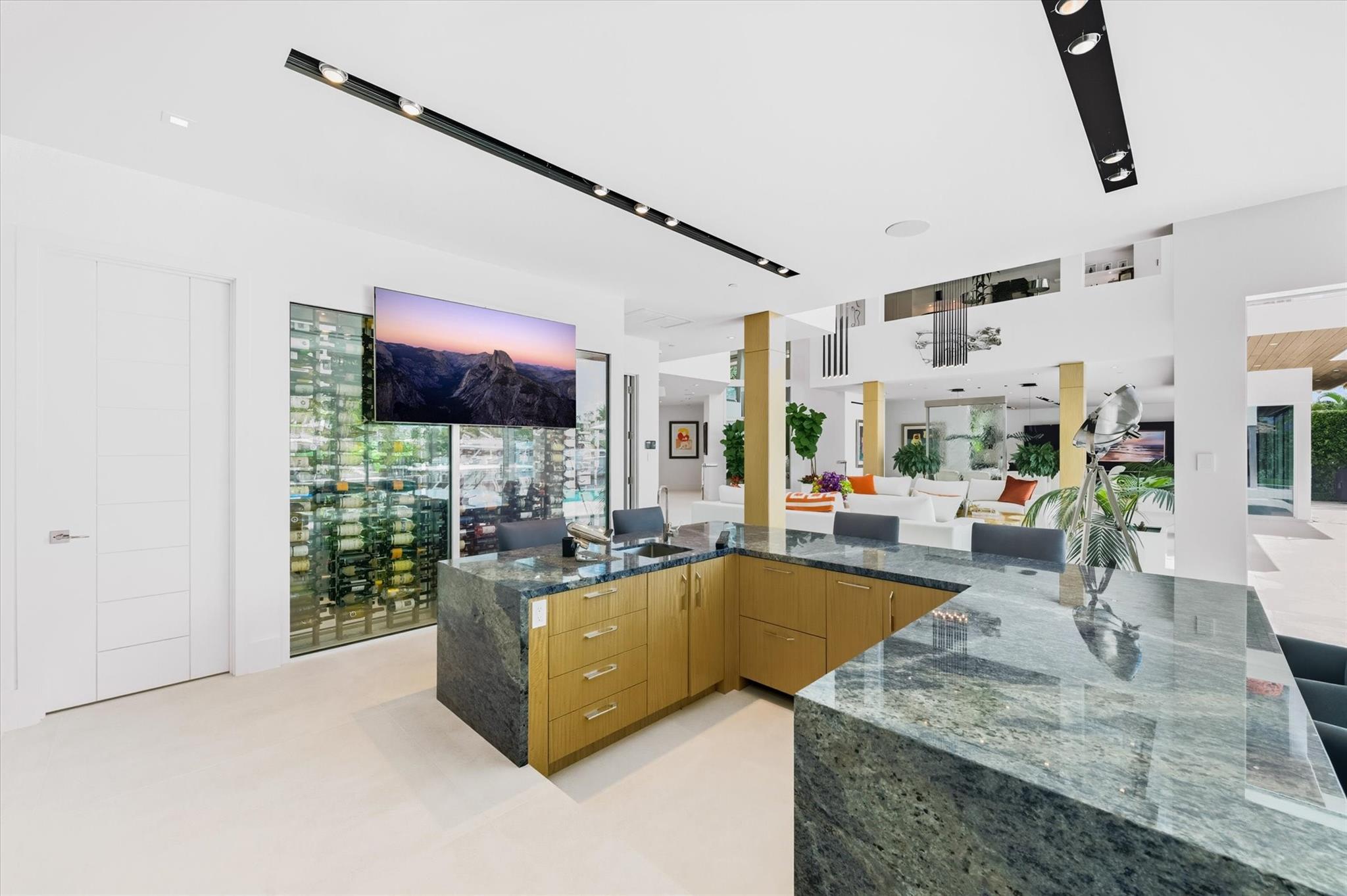 14 N Isla Bahia Dr Fort Lauderdale, FL 33316