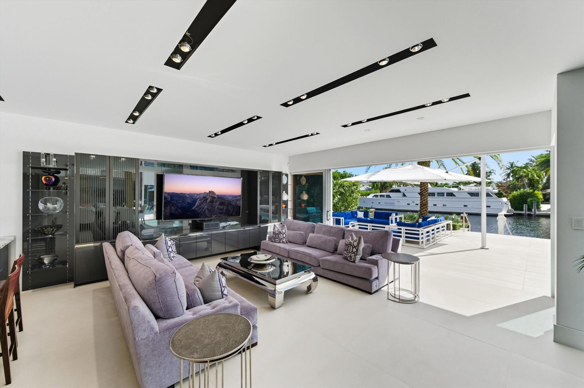 14 N Isla Bahia Dr Fort Lauderdale, FL 33316