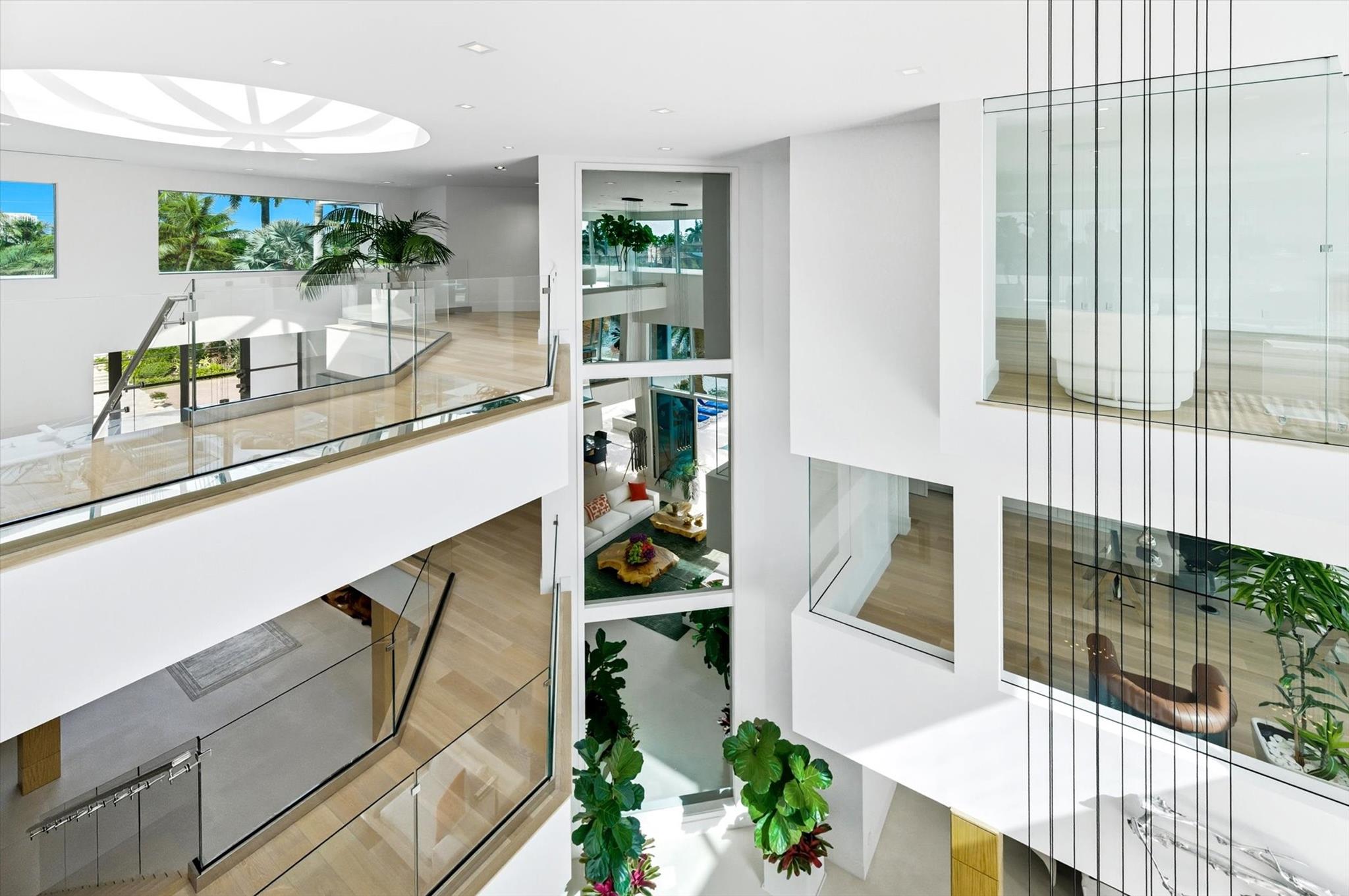 14 N Isla Bahia Dr Fort Lauderdale, FL 33316