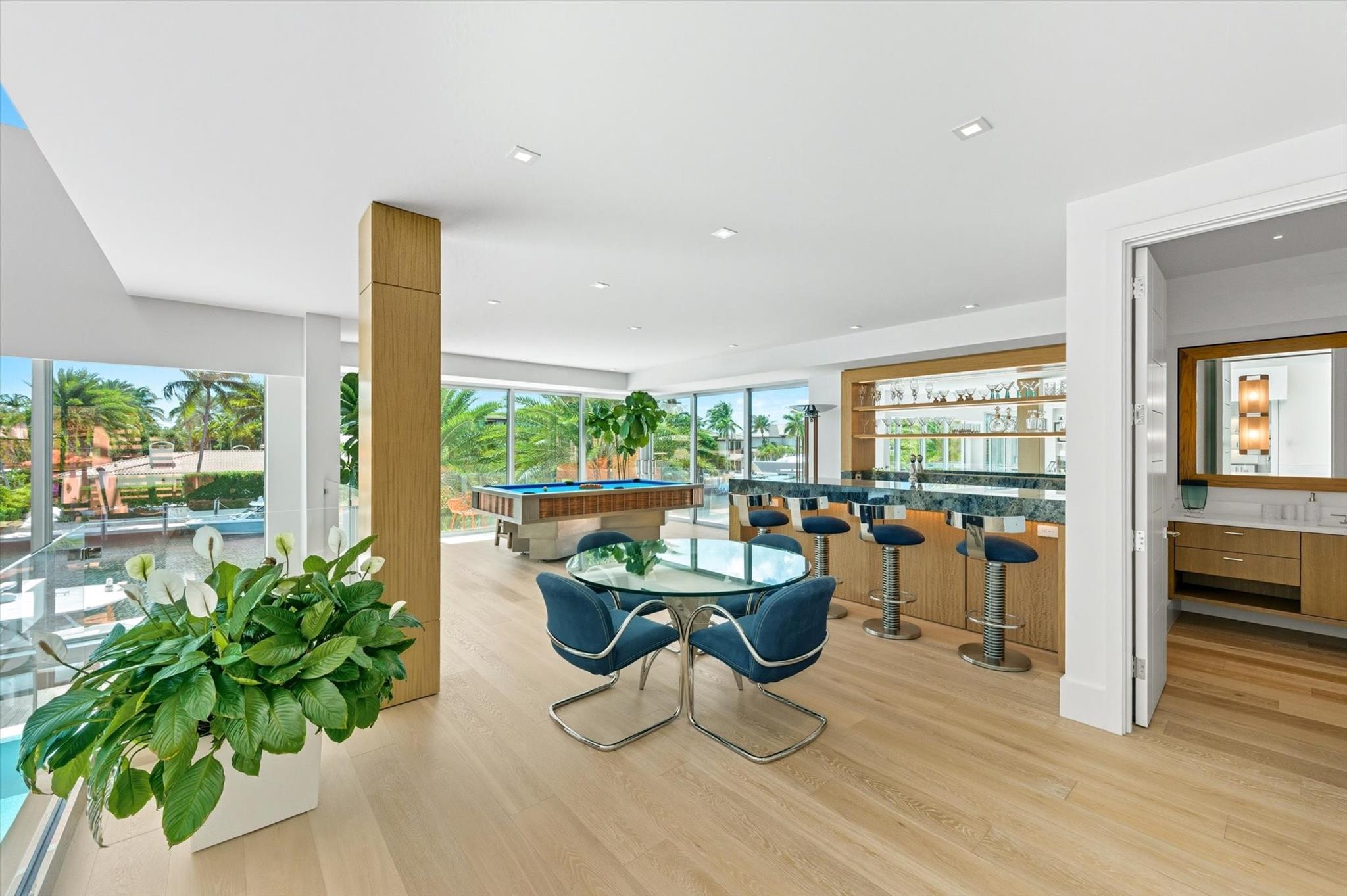 14 N Isla Bahia Dr Fort Lauderdale, FL 33316