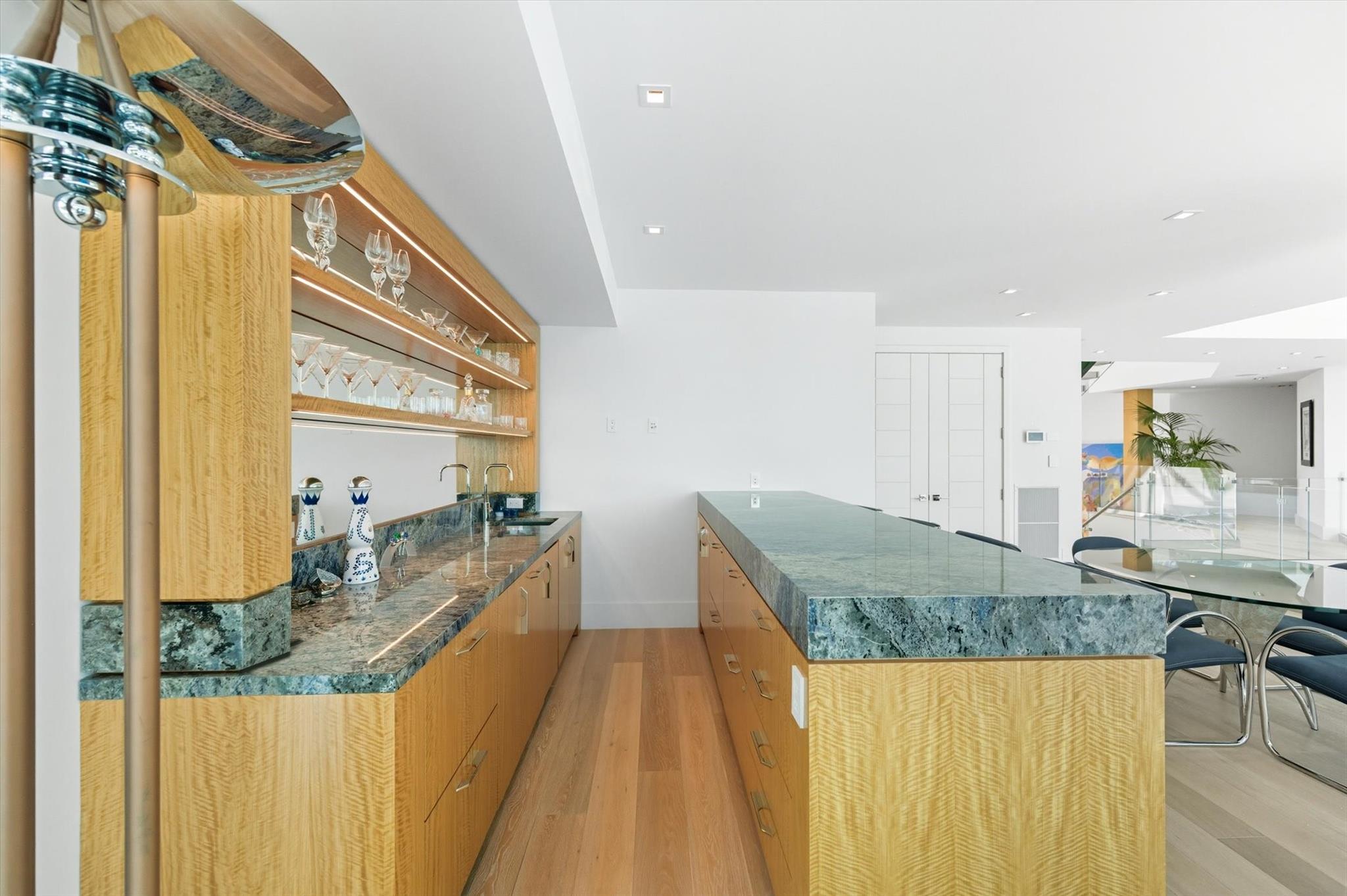 14 N Isla Bahia Dr Fort Lauderdale, FL 33316