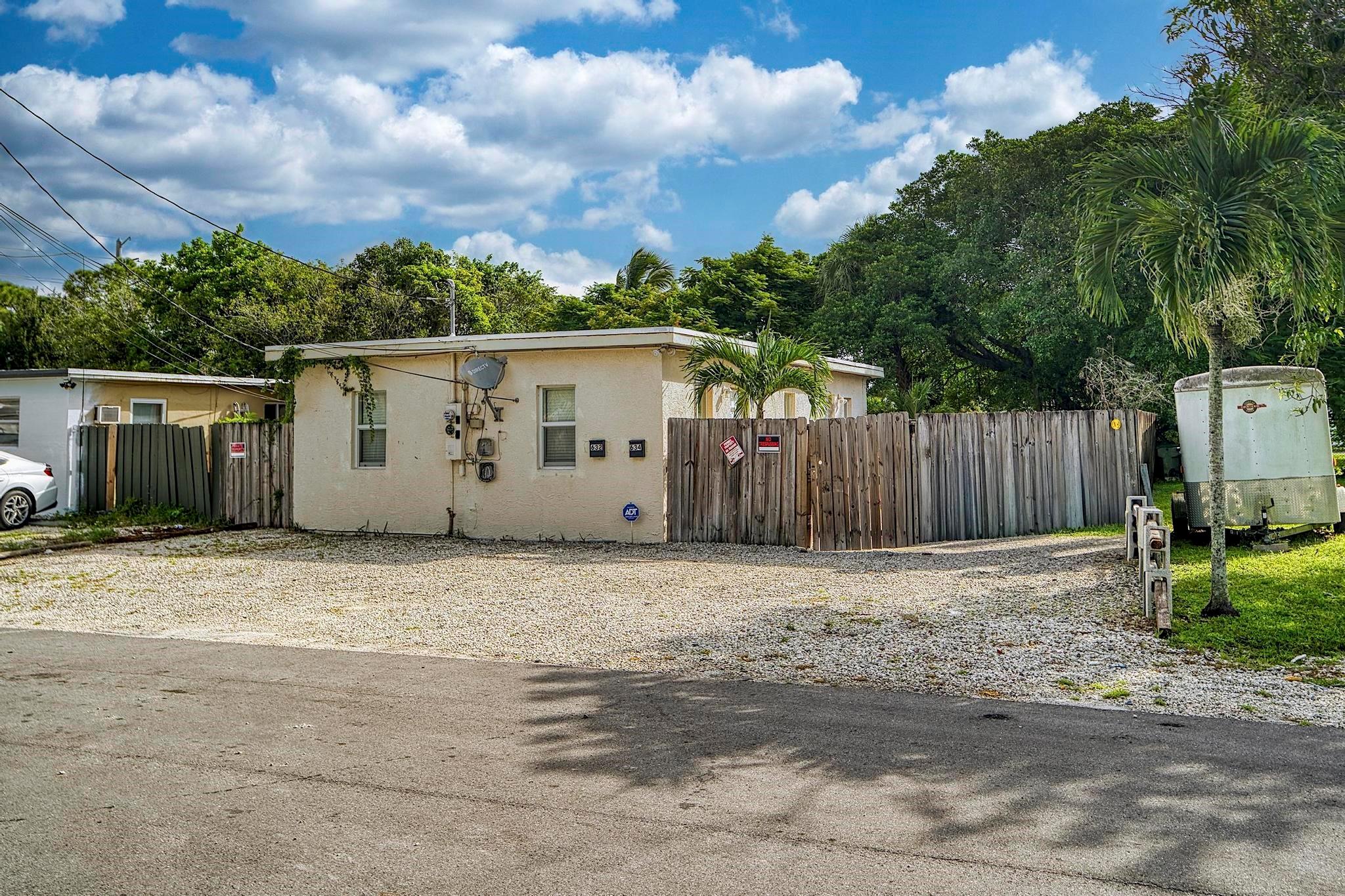 632-634 NW 14th Ter