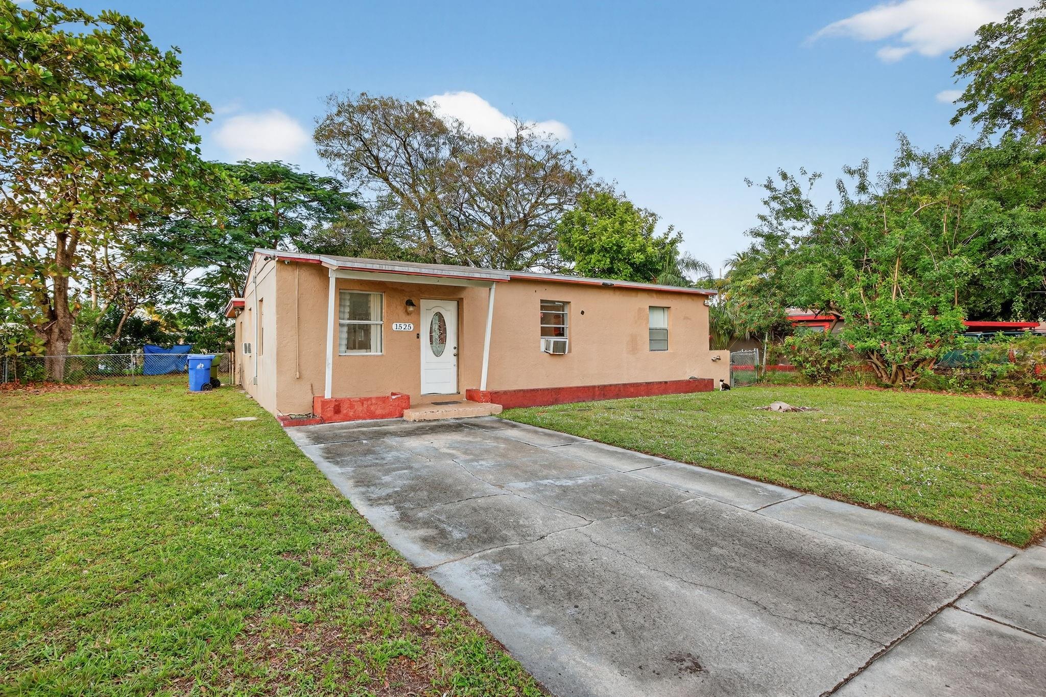 1525 NW 14th Ct Fort Lauderdale, FL 33311
