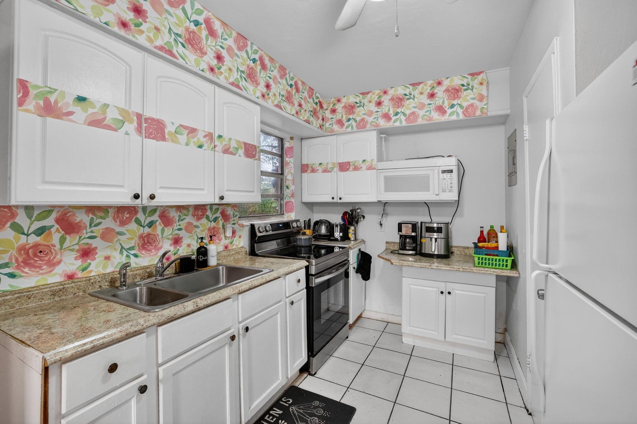 1525 NW 14th Ct Fort Lauderdale, FL 33311