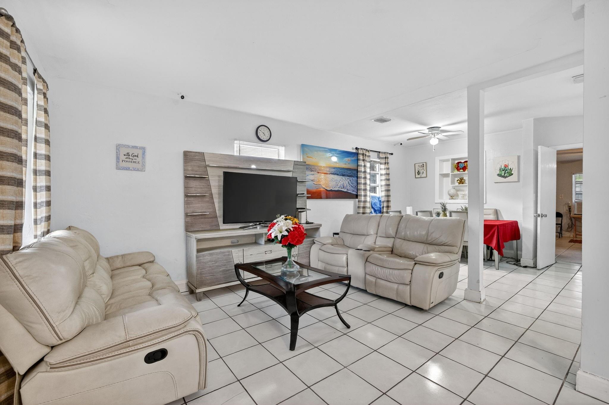 1525 NW 14th Ct Fort Lauderdale, FL 33311