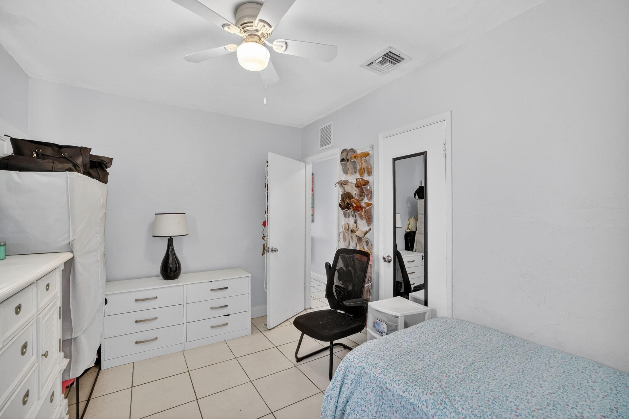 1525 NW 14th Ct Fort Lauderdale, FL 33311