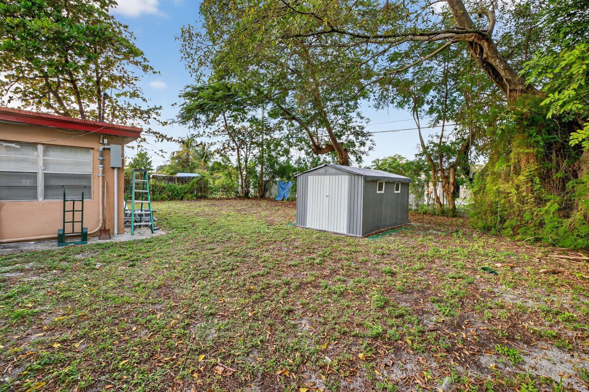 1525 NW 14th Ct Fort Lauderdale, FL 33311