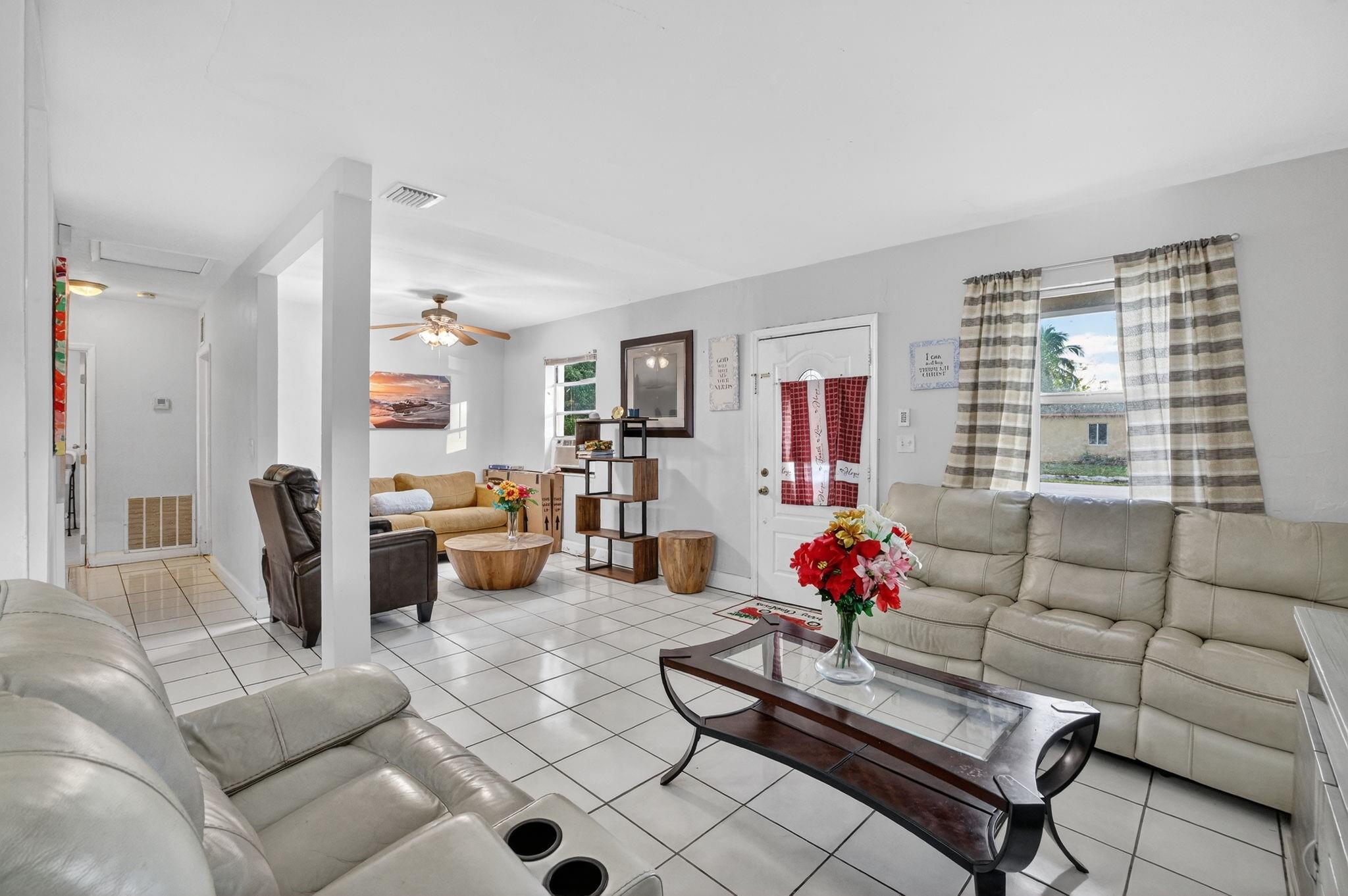 1525 NW 14th Ct Fort Lauderdale, FL 33311