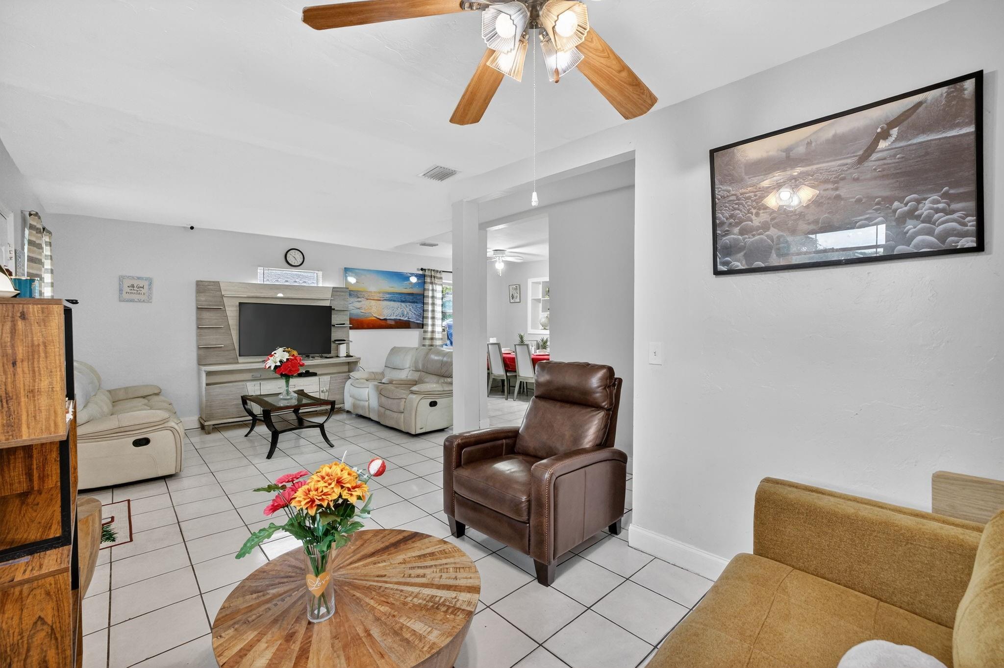 1525 NW 14th Ct Fort Lauderdale, FL 33311