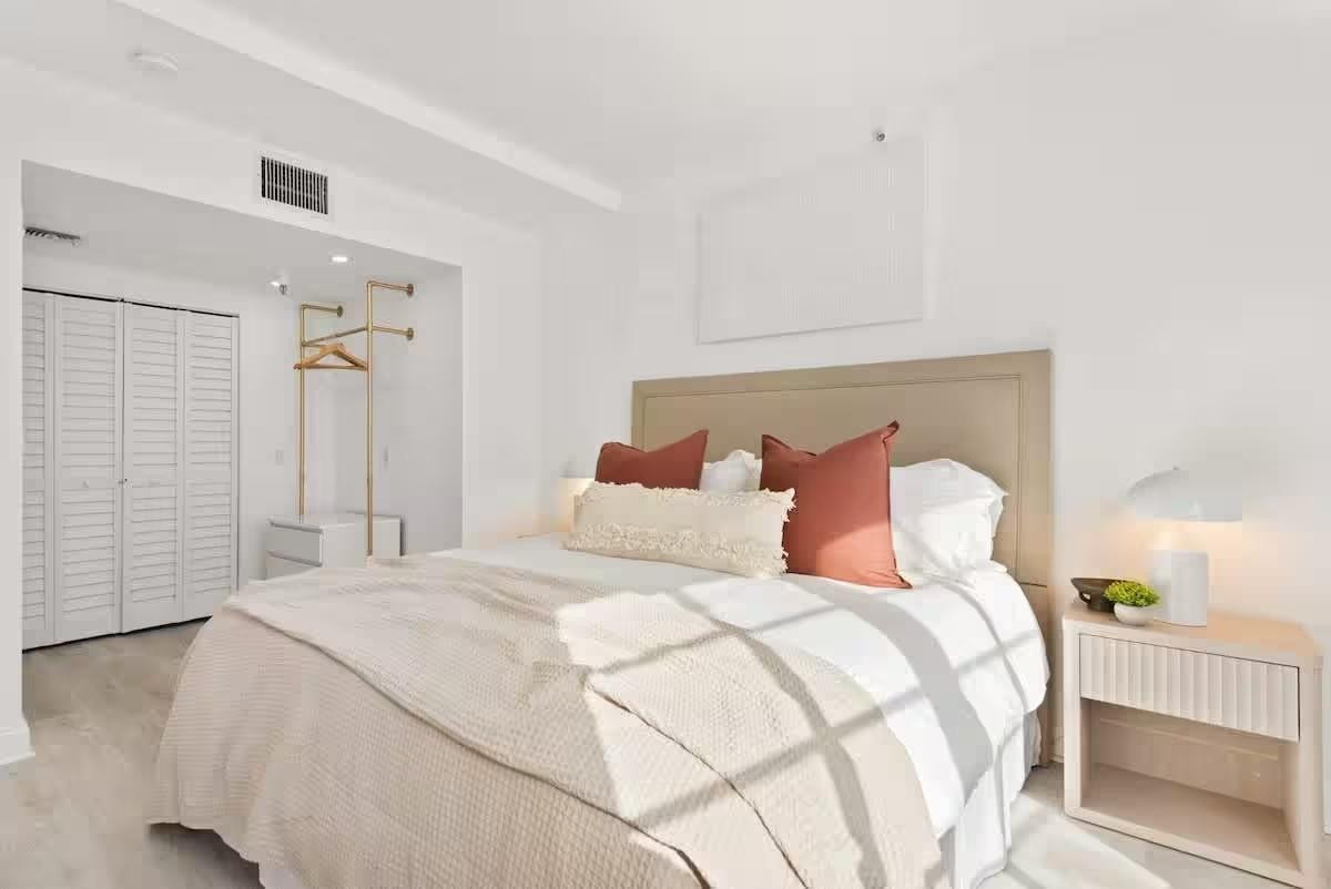 530 Ocean #103A/104 Miami Beach, FL 33139