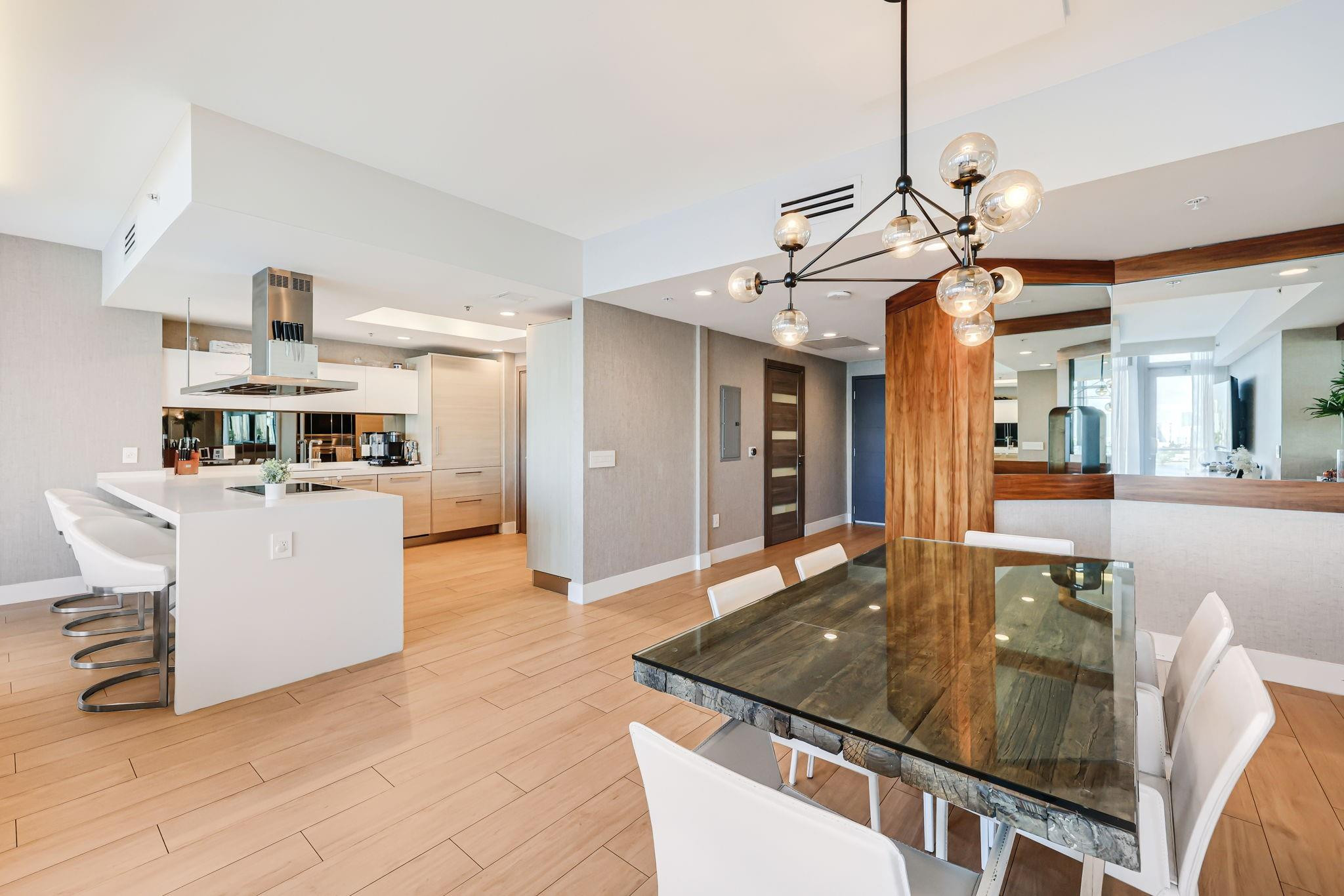 17301 Biscayne #1011 North Miami Beach, FL 33160