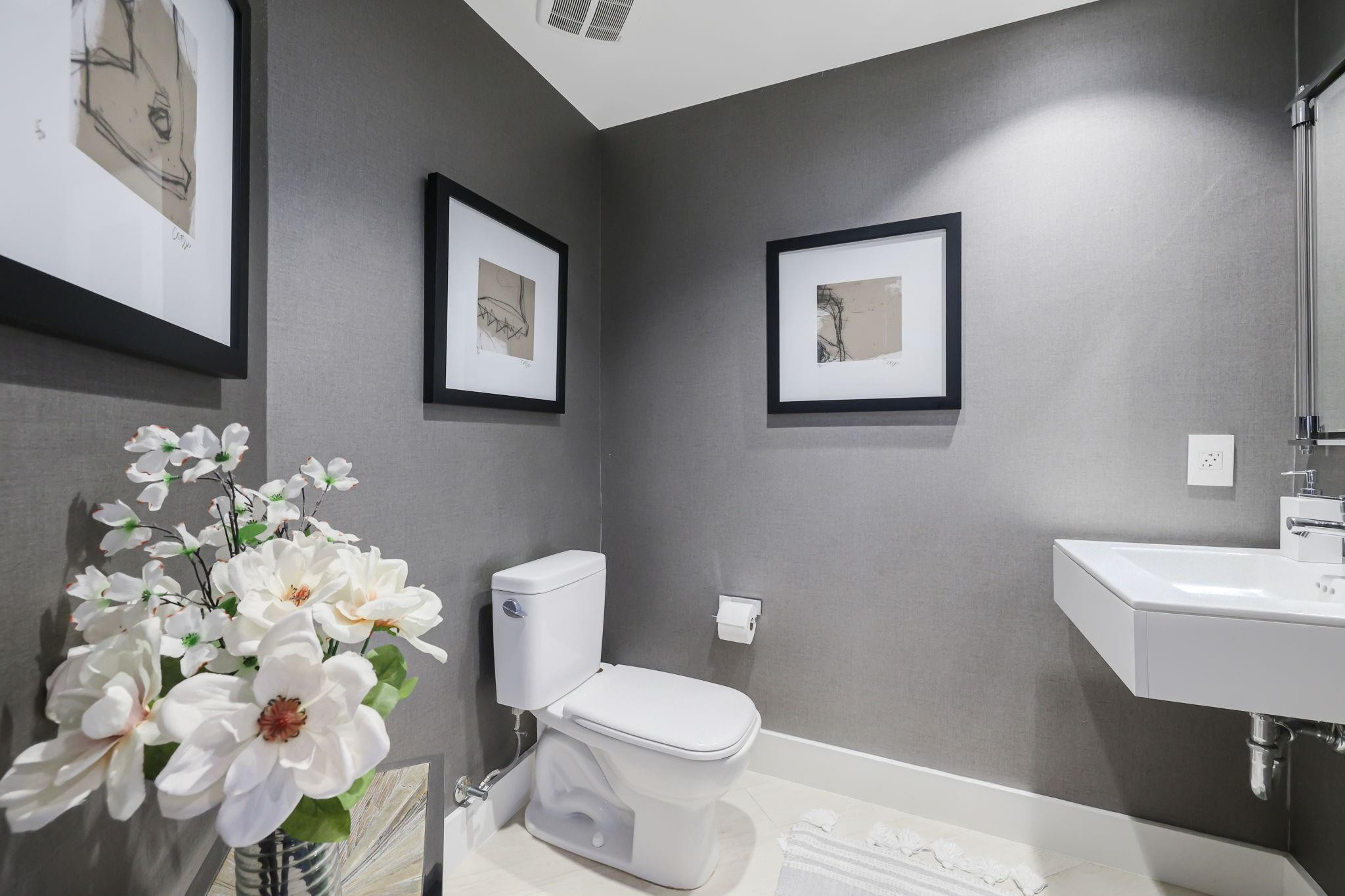 17301 Biscayne #1011 North Miami Beach, FL 33160