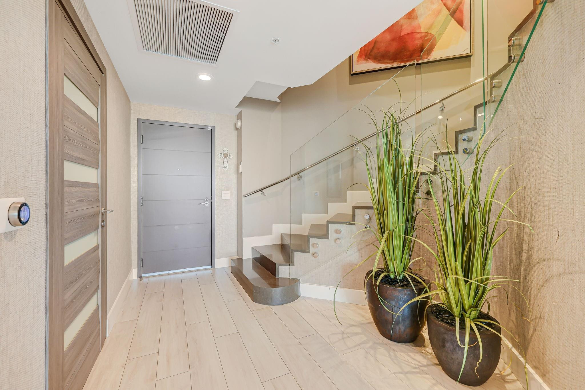 17301 Biscayne #1011 North Miami Beach, FL 33160