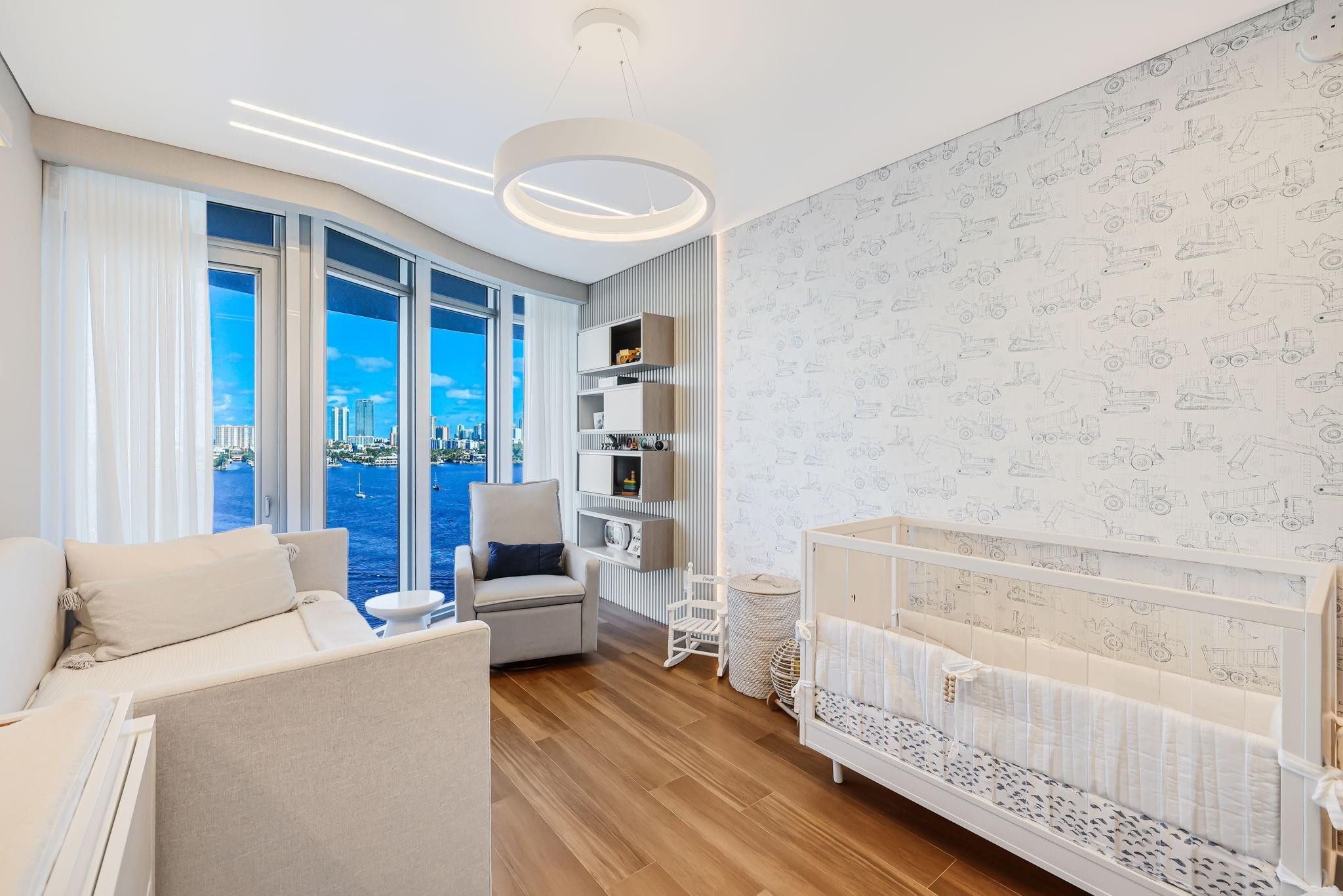 17301 Biscayne #1011 North Miami Beach, FL 33160