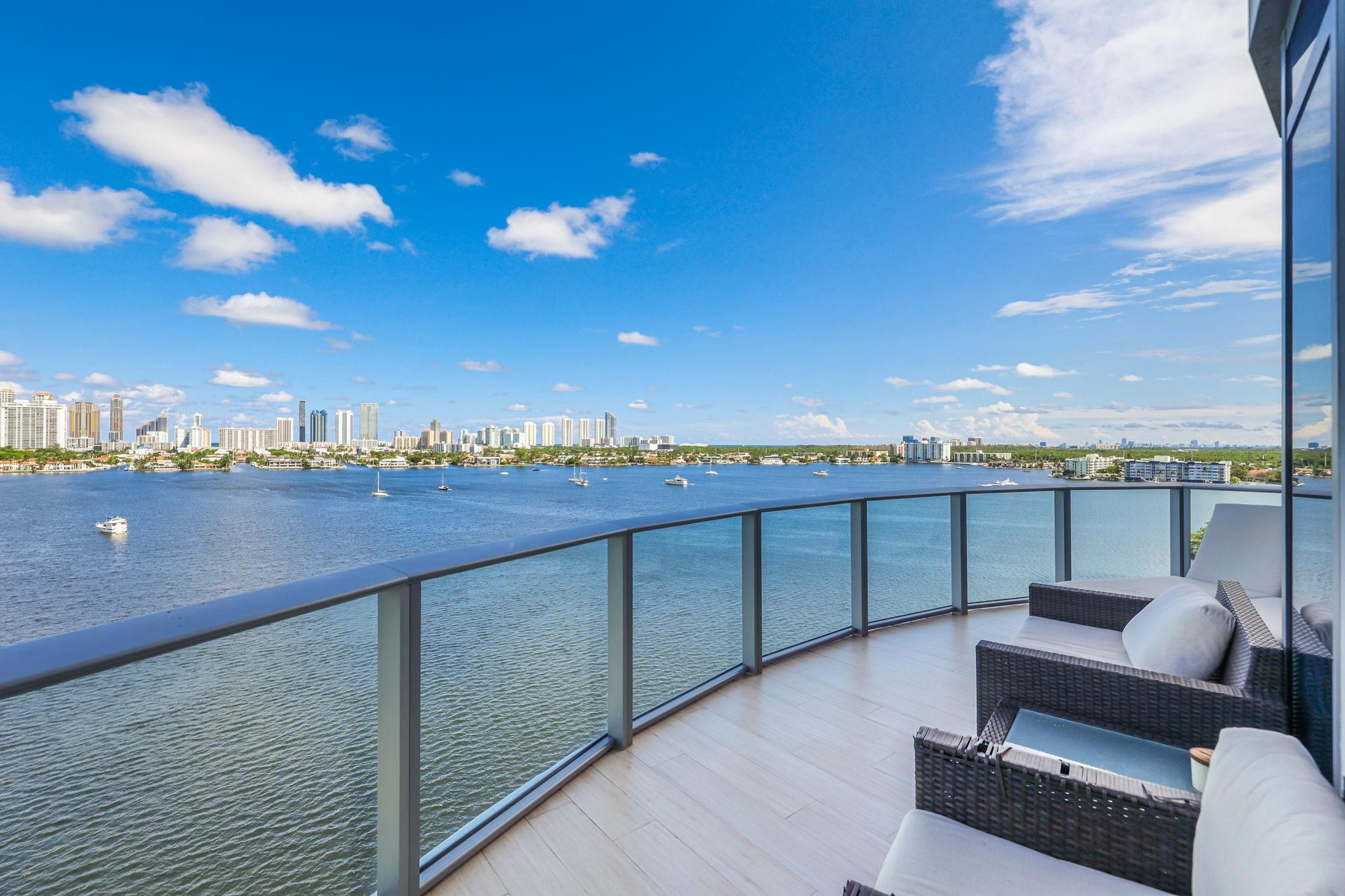 17301 Biscayne #1011 North Miami Beach, FL 33160