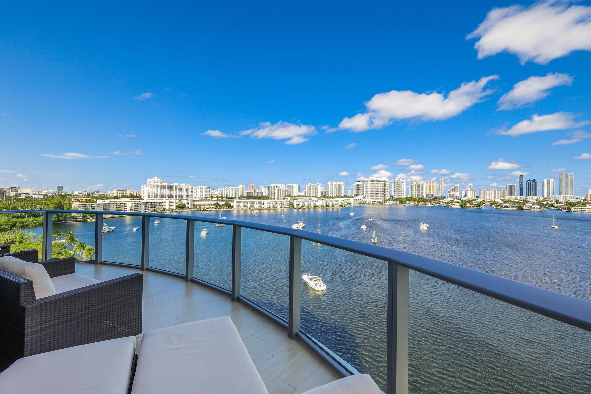 17301 Biscayne #1011 North Miami Beach, FL 33160
