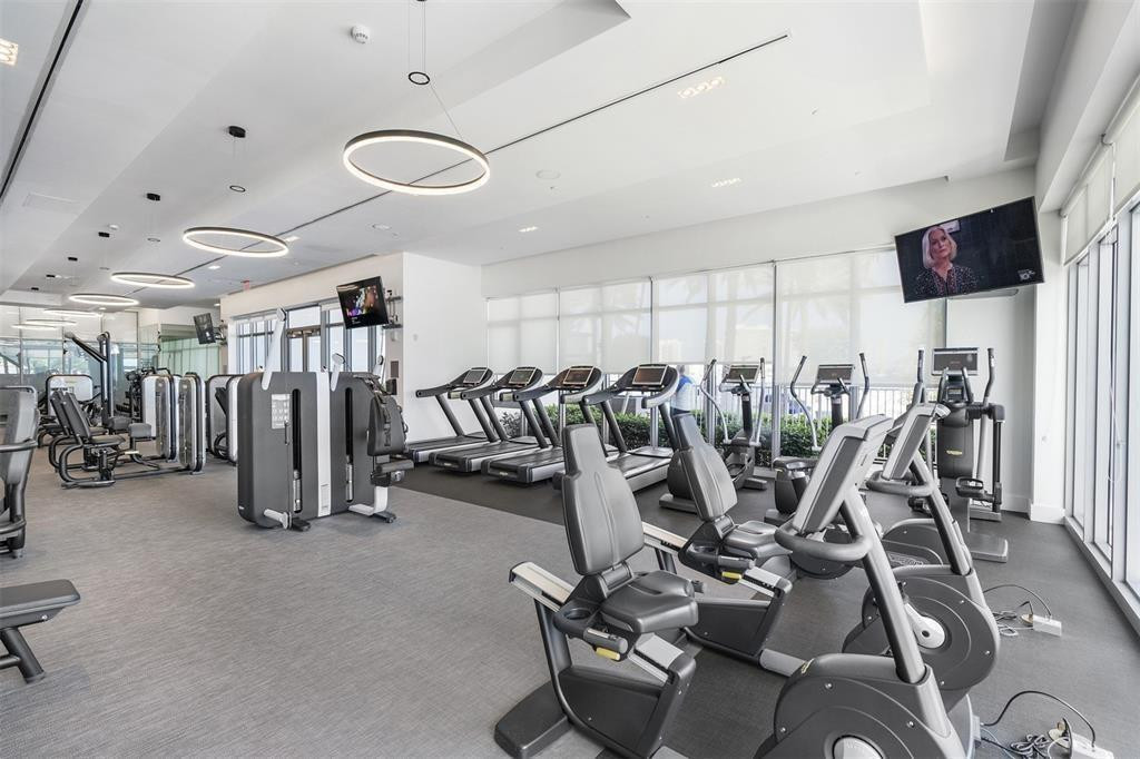 17301 Biscayne #1011 North Miami Beach, FL 33160