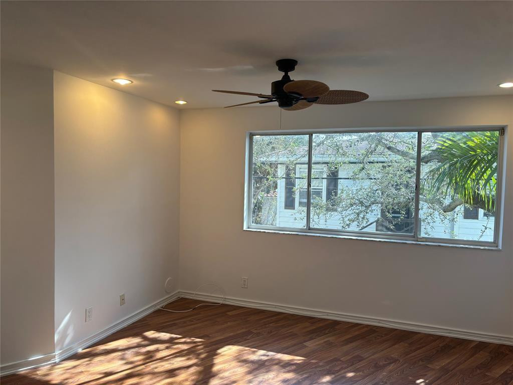 101 SE 15th #E Fort Lauderdale, FL 33301