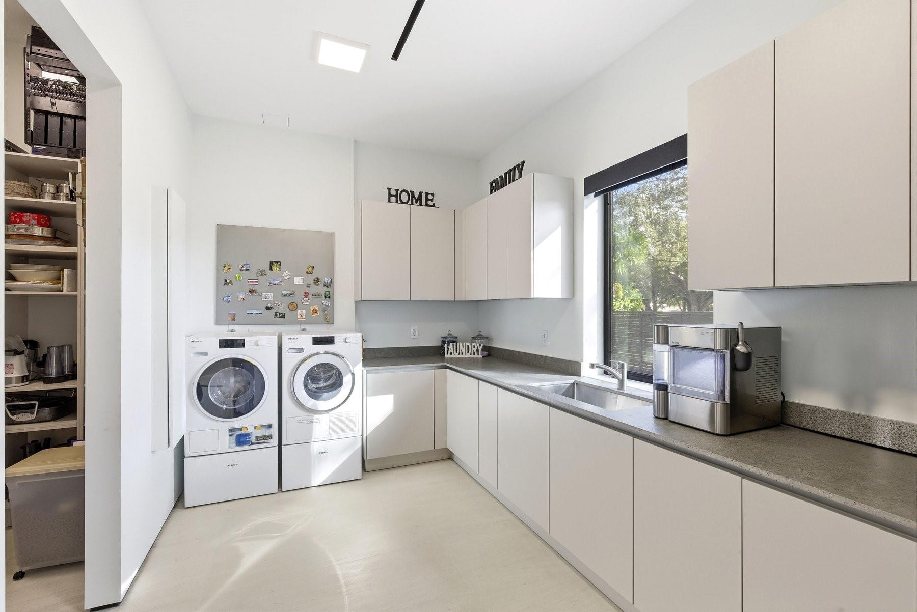 2103 Bayview Fort Lauderdale, FL 33305