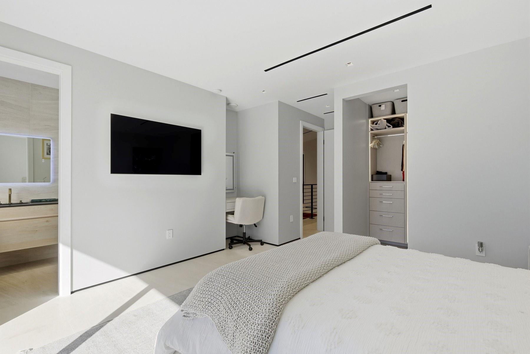 2103 Bayview Fort Lauderdale, FL 33305