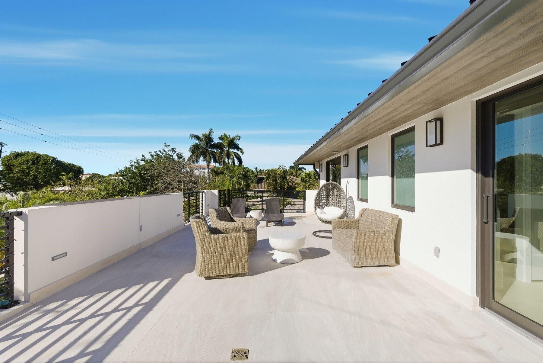 2103 Bayview Fort Lauderdale, FL 33305