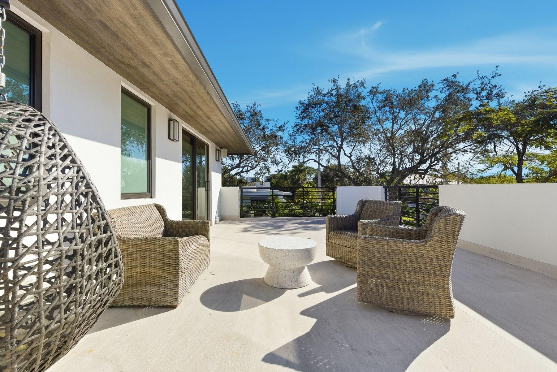 2103 Bayview Fort Lauderdale, FL 33305