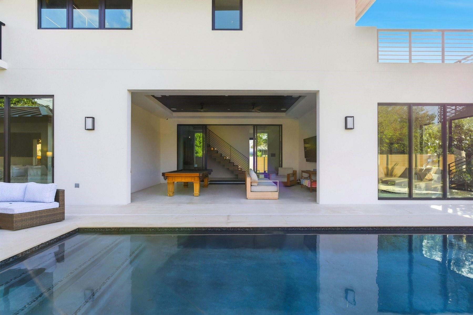 2103 Bayview Fort Lauderdale, FL 33305