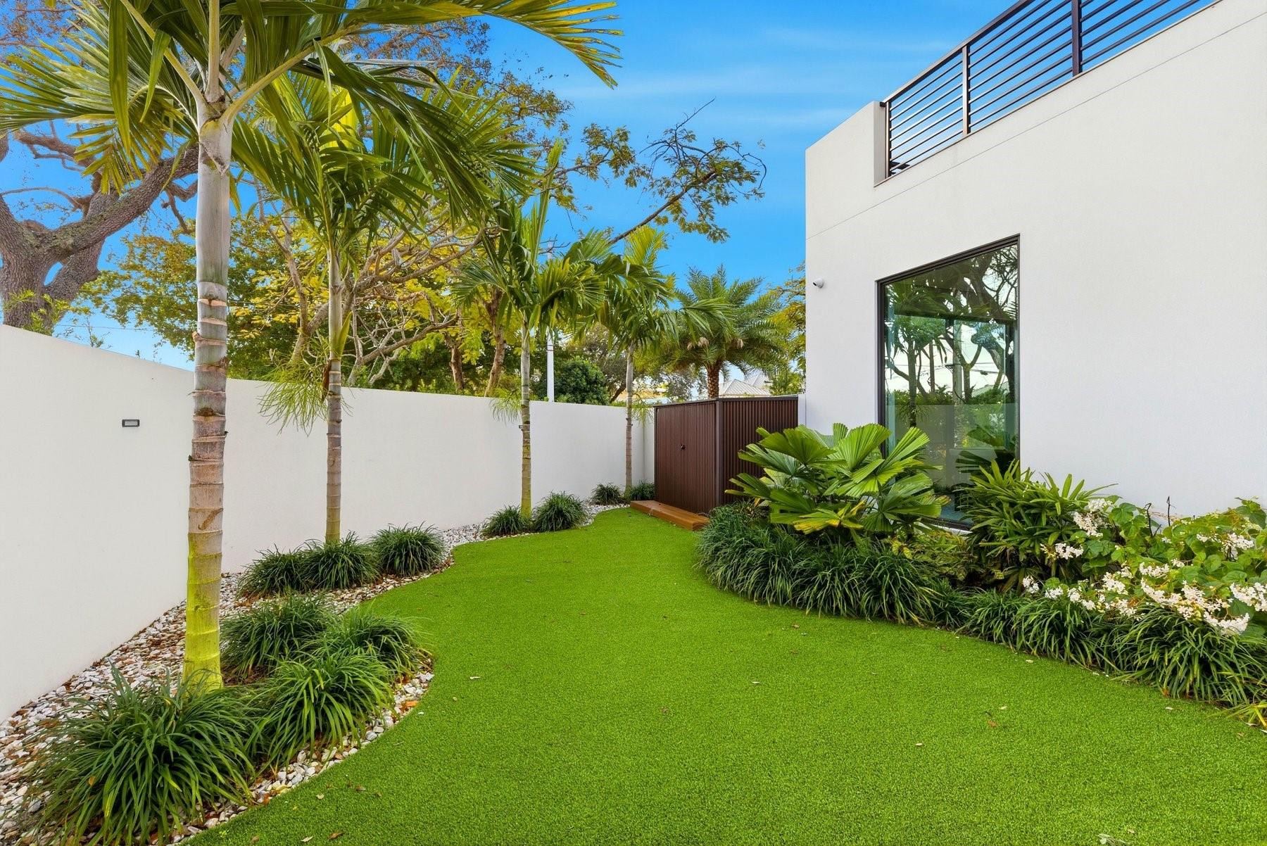 2103 Bayview Fort Lauderdale, FL 33305