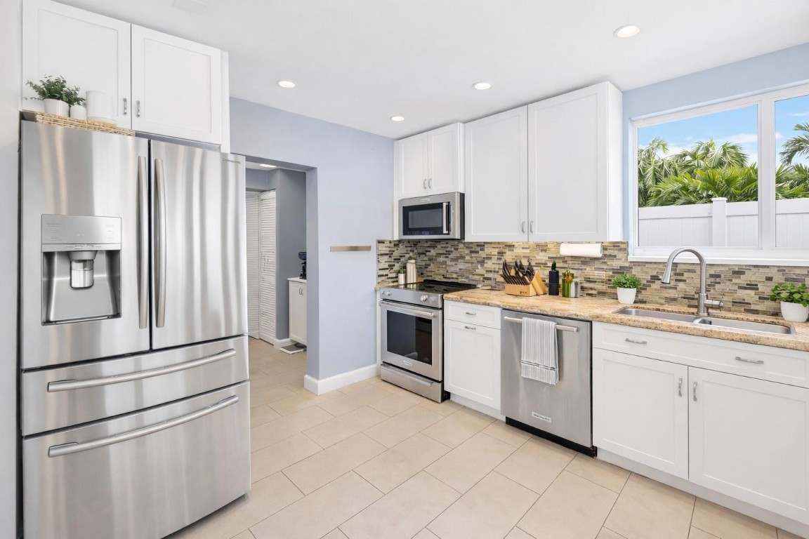 1830 SW 23rd Fort Lauderdale, FL 33312