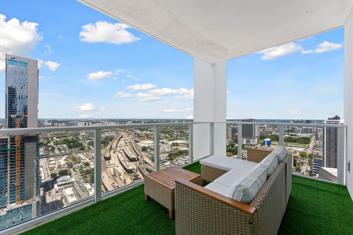 image Ten Museum Park12