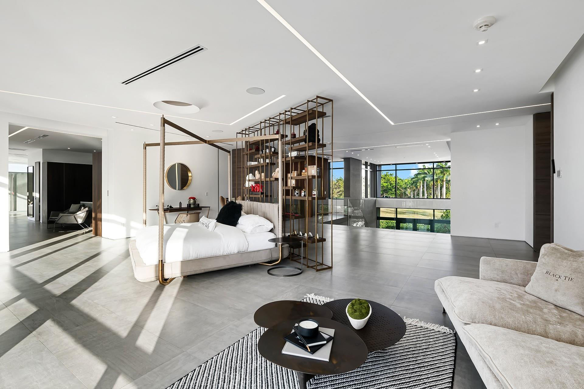 10691 Golden Eagle Plantation, FL 33324