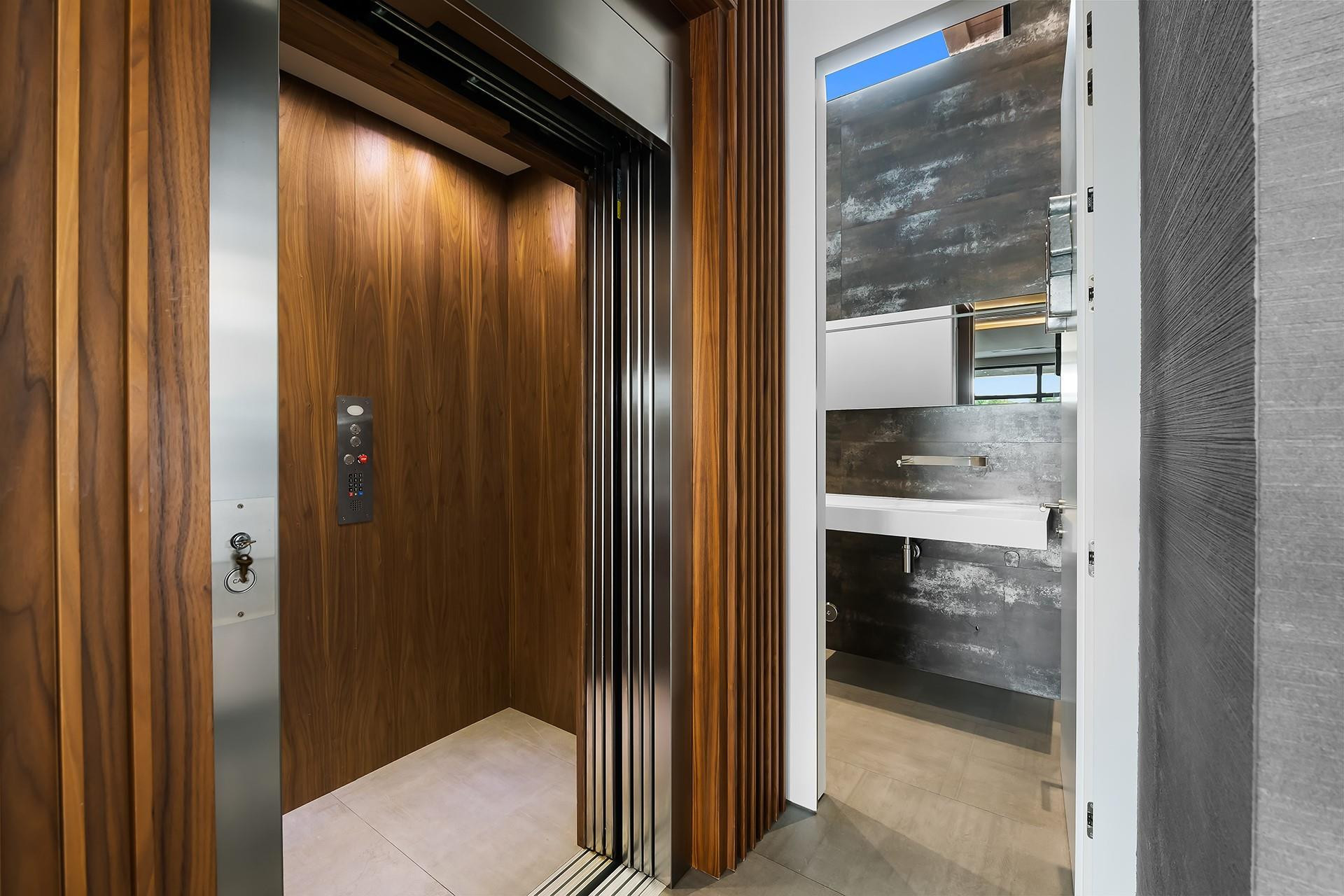 10691 Golden Eagle Plantation, FL 33324