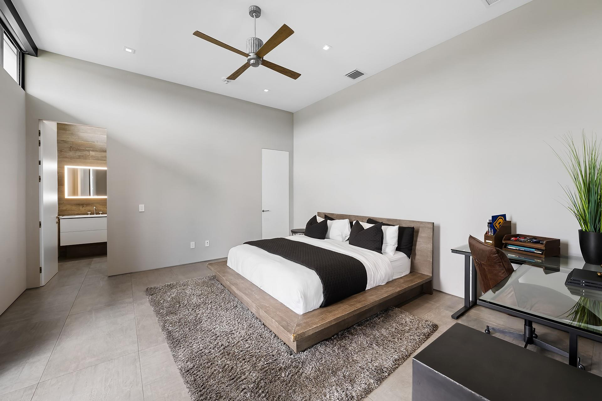 10691 Golden Eagle Plantation, FL 33324