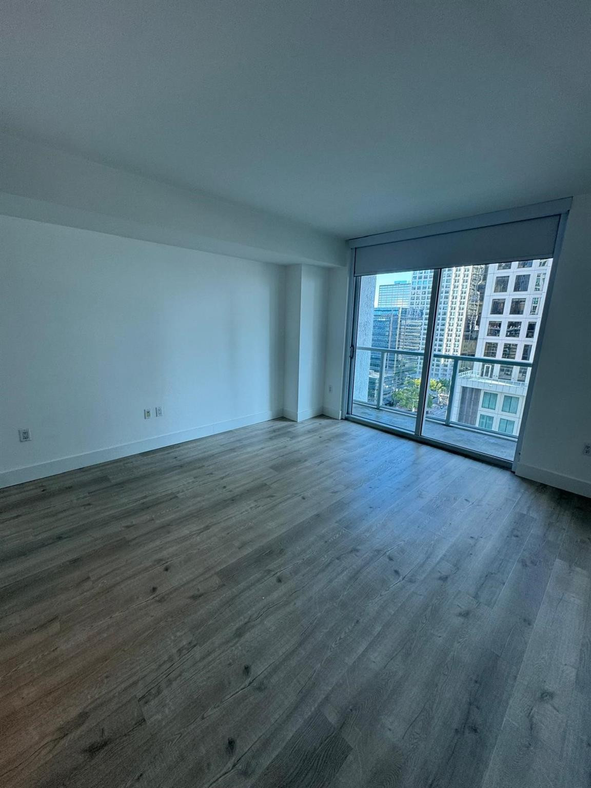 image 500 Brickell East11