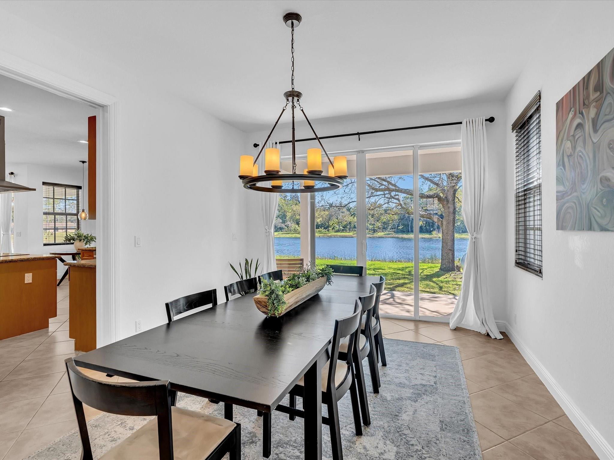 6806 Lakeside Davie, FL 33314