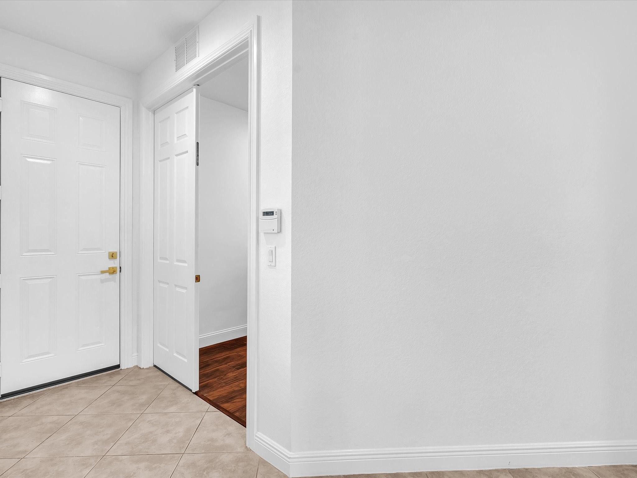 6806 Lakeside Davie, FL 33314