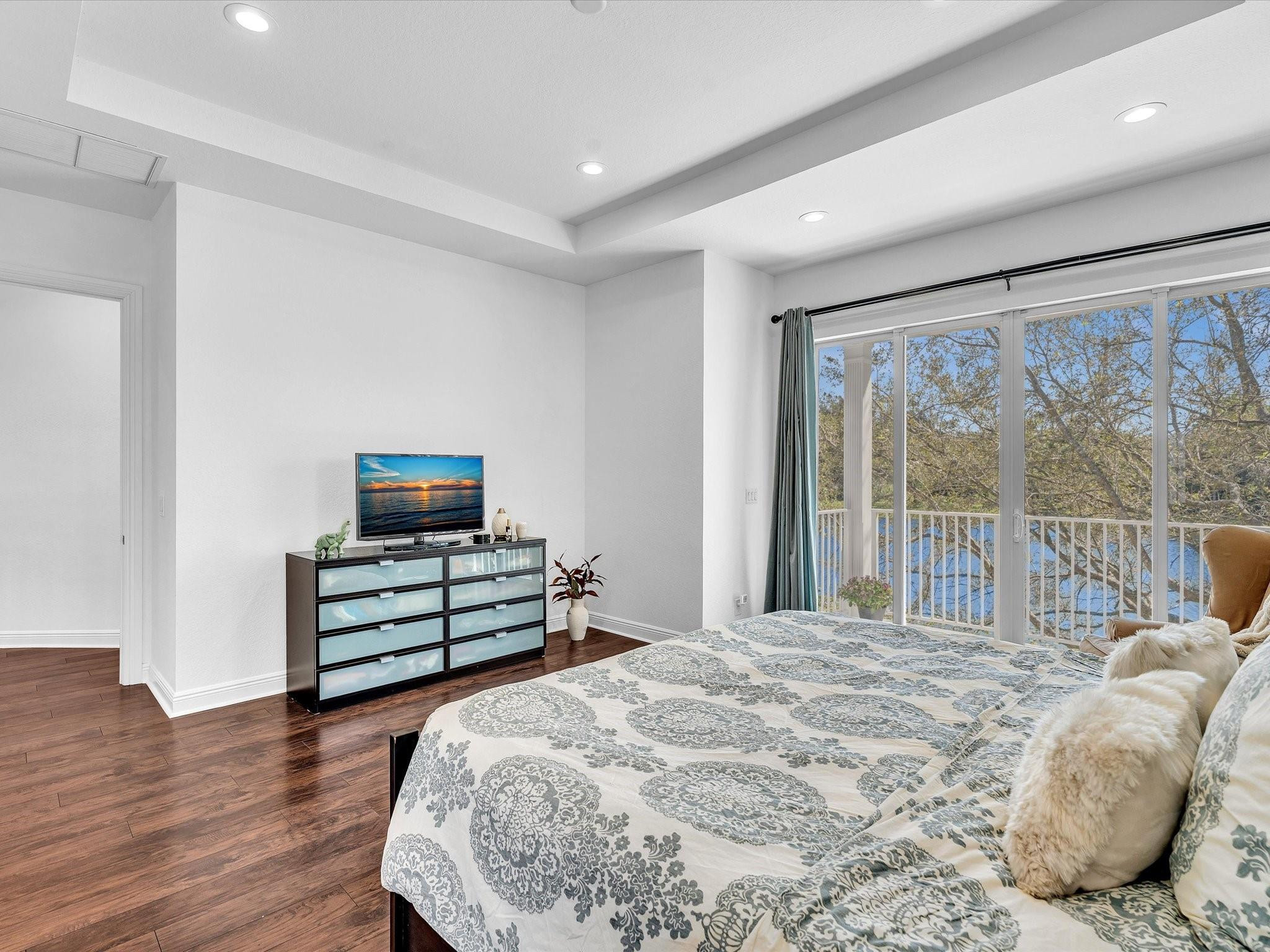 6806 Lakeside Davie, FL 33314