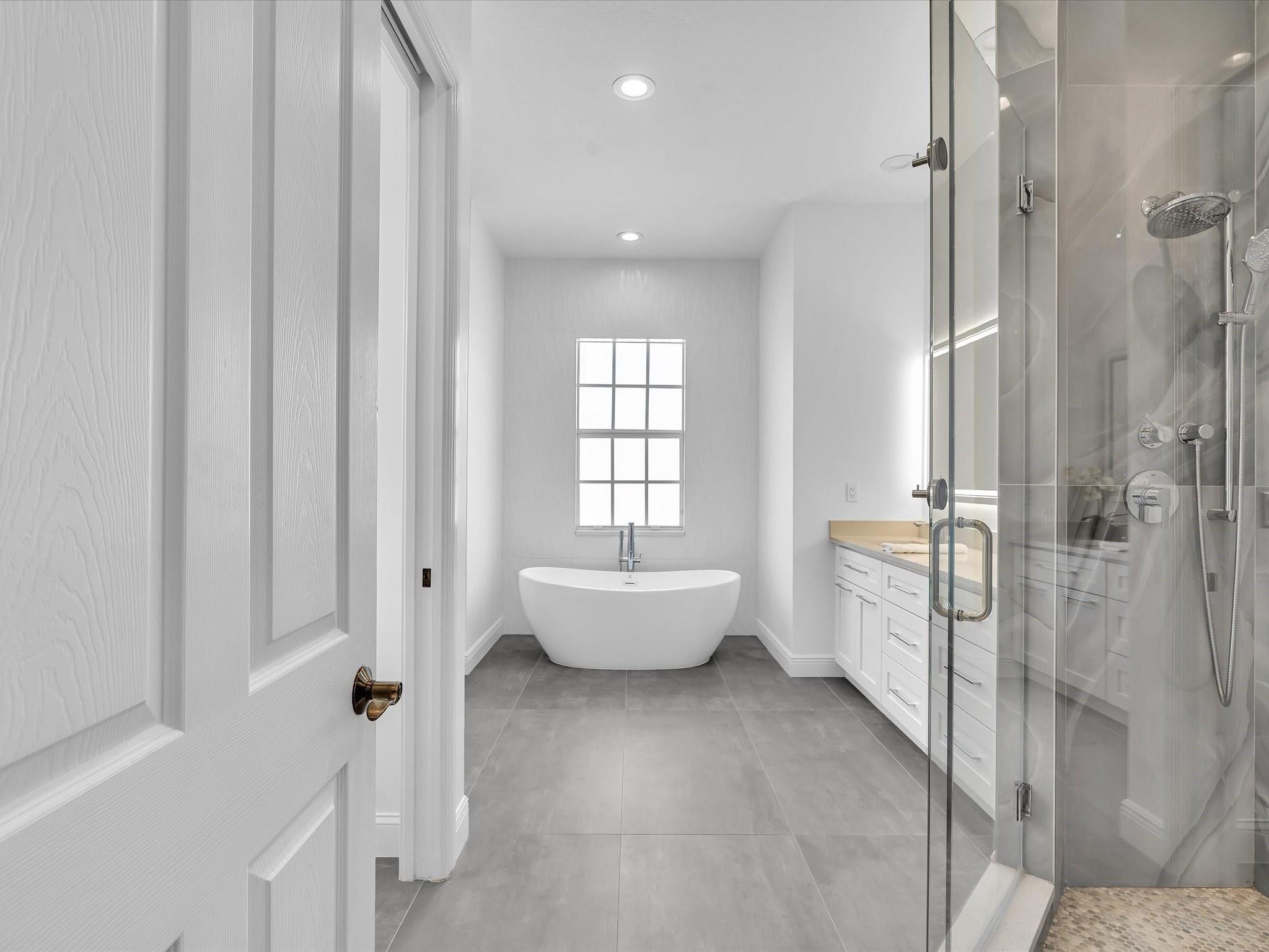 6806 Lakeside Davie, FL 33314