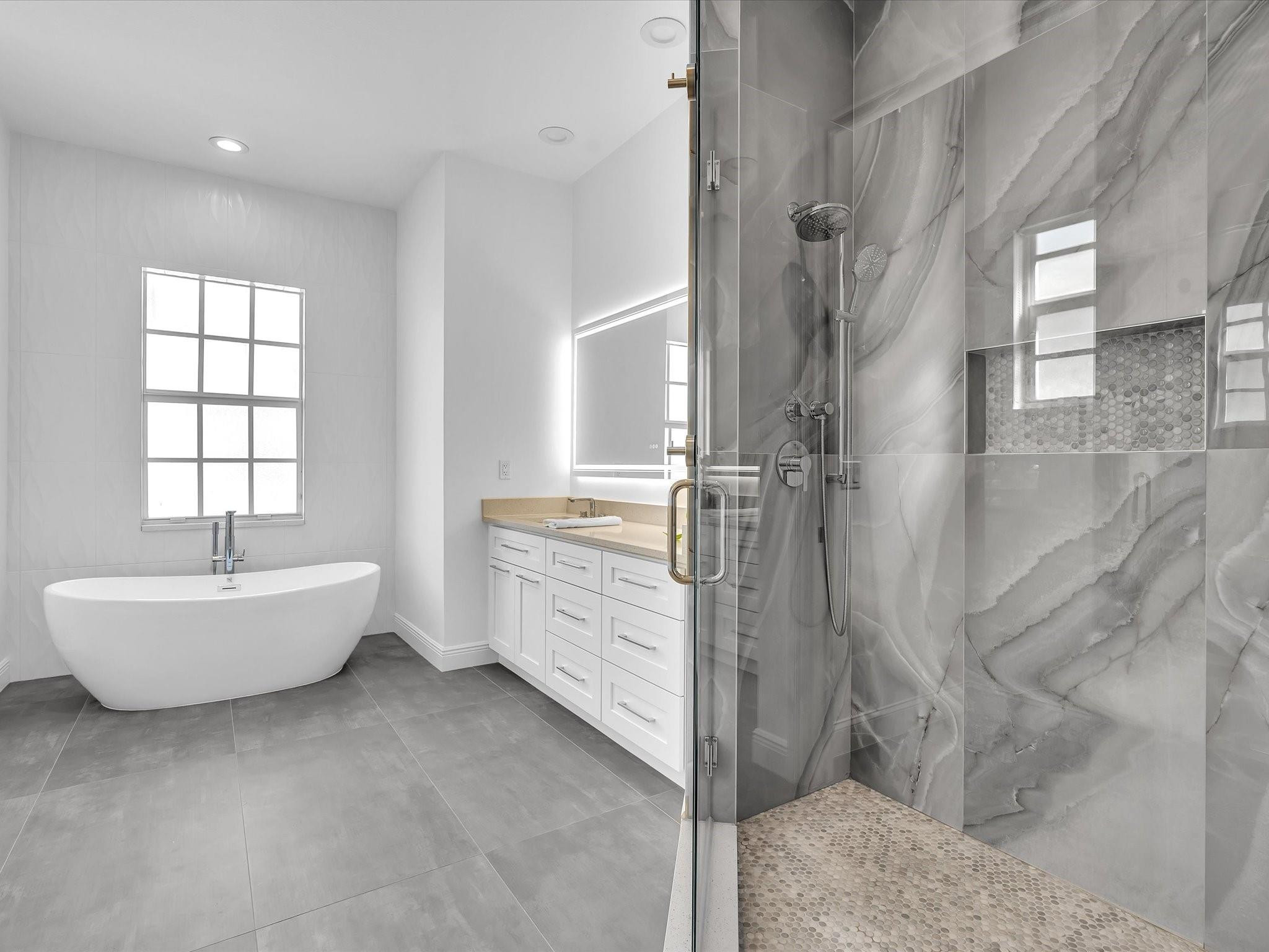 6806 Lakeside Davie, FL 33314