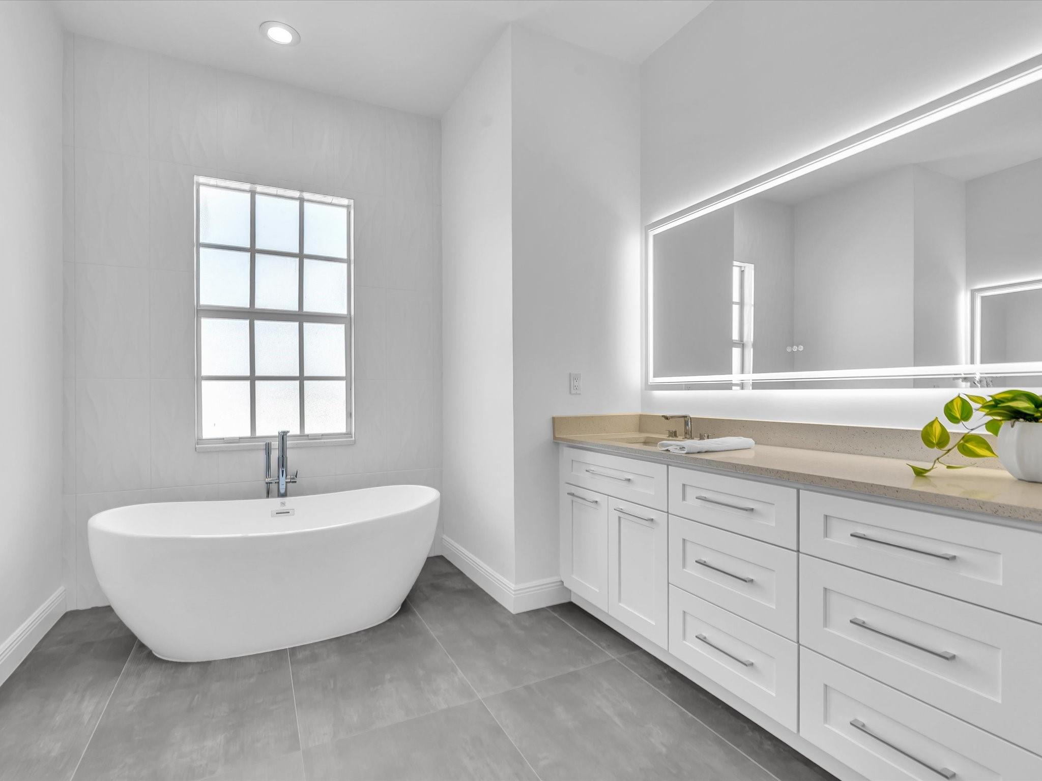 6806 Lakeside Davie, FL 33314