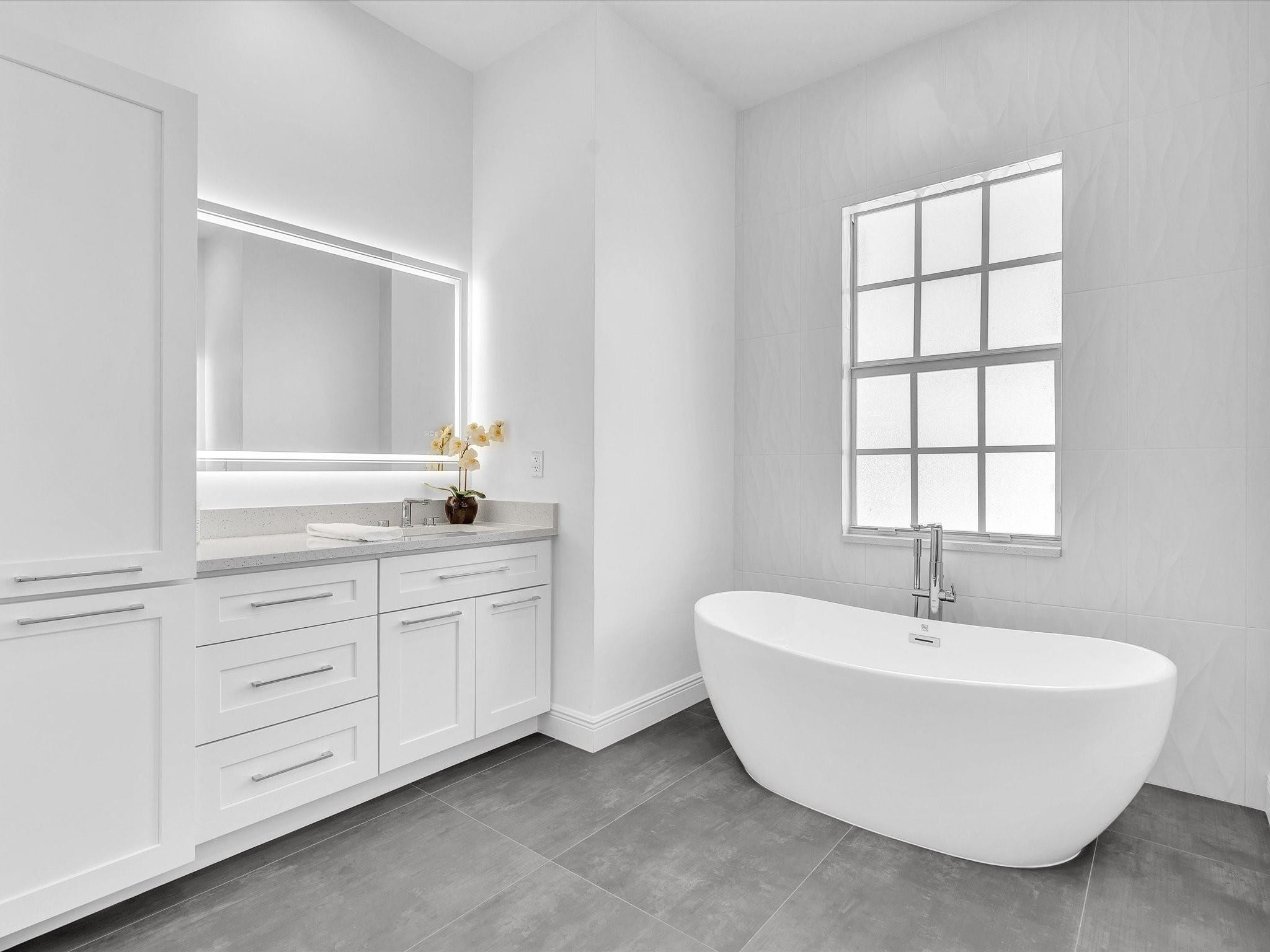 6806 Lakeside Davie, FL 33314