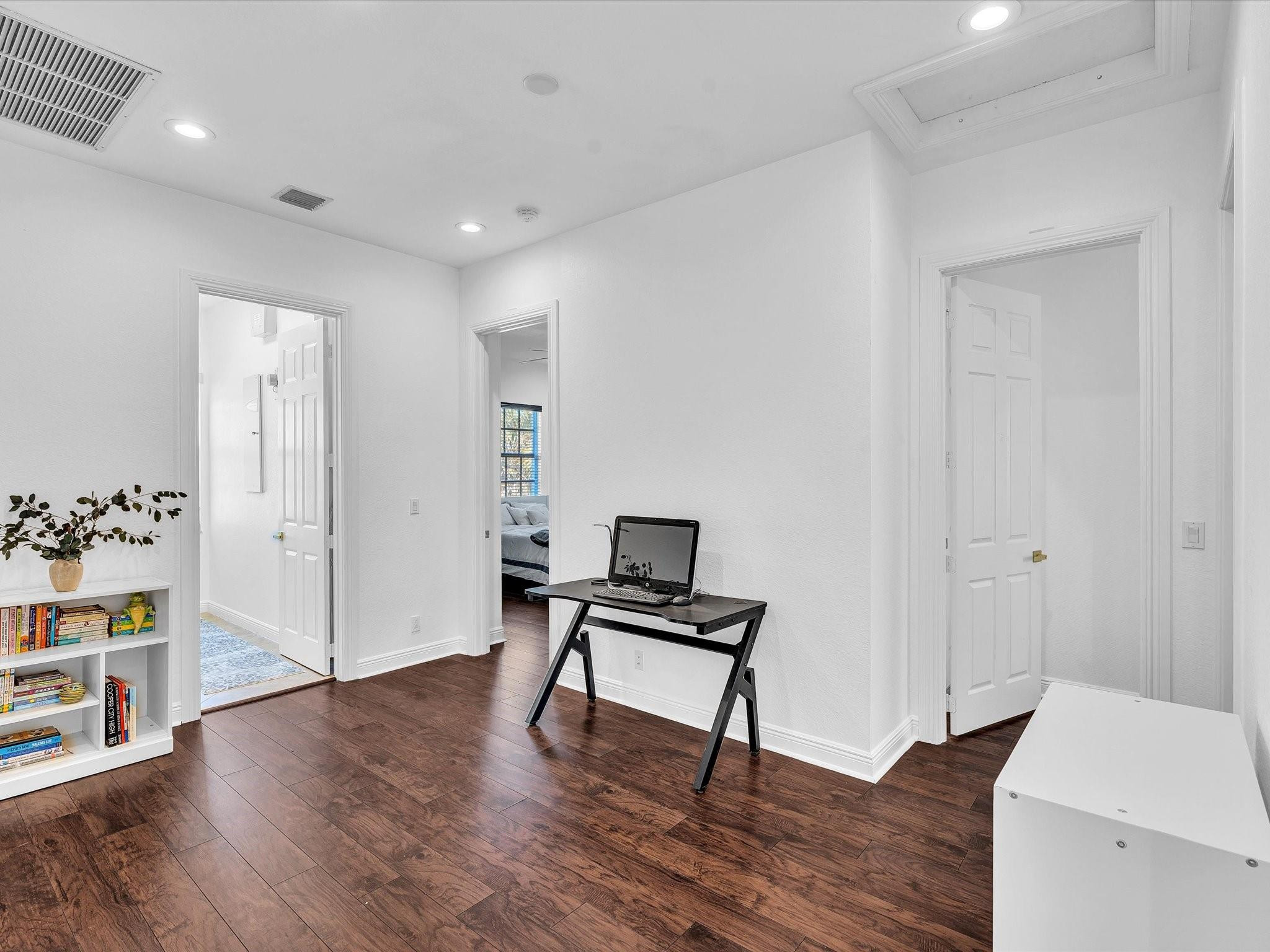 6806 Lakeside Davie, FL 33314