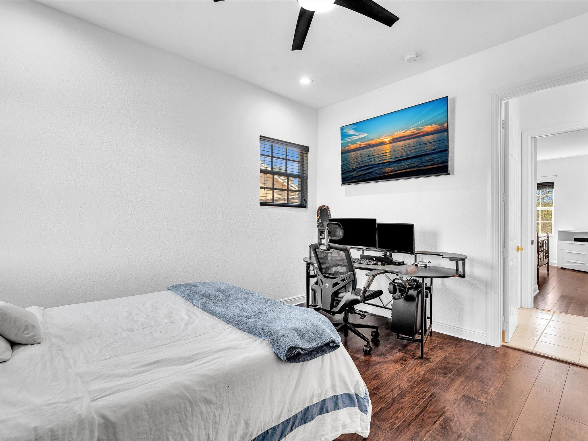 6806 Lakeside Davie, FL 33314