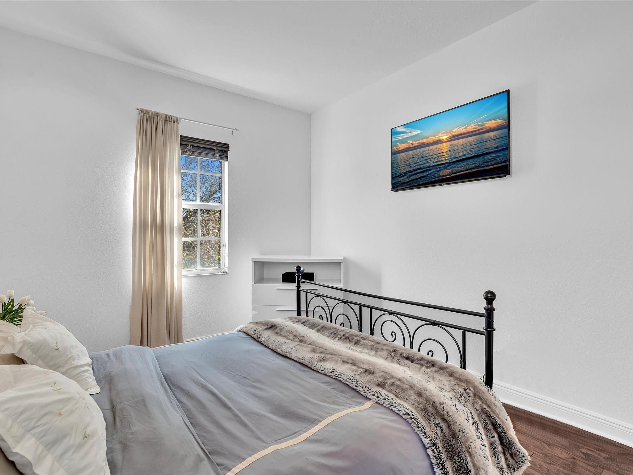 6806 Lakeside Davie, FL 33314