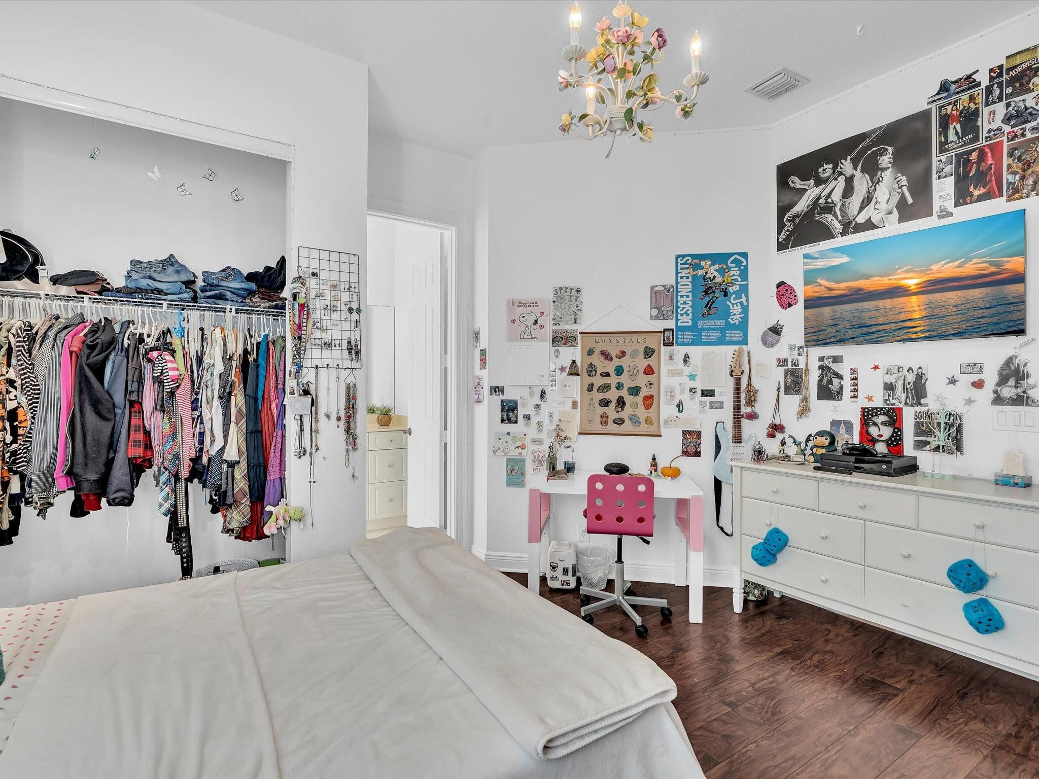 6806 Lakeside Davie, FL 33314